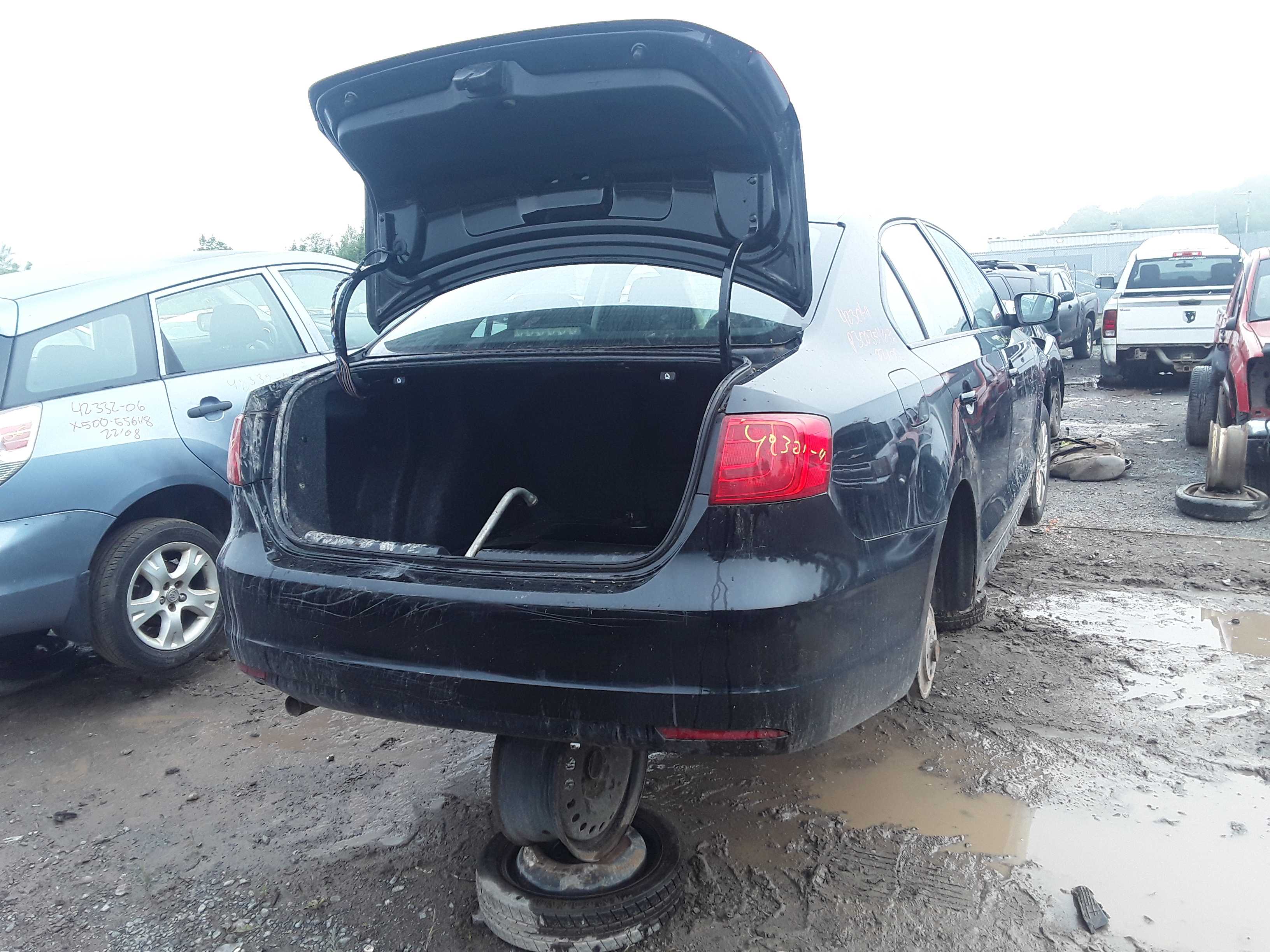 VOLKSWAGEN JETTA 2011