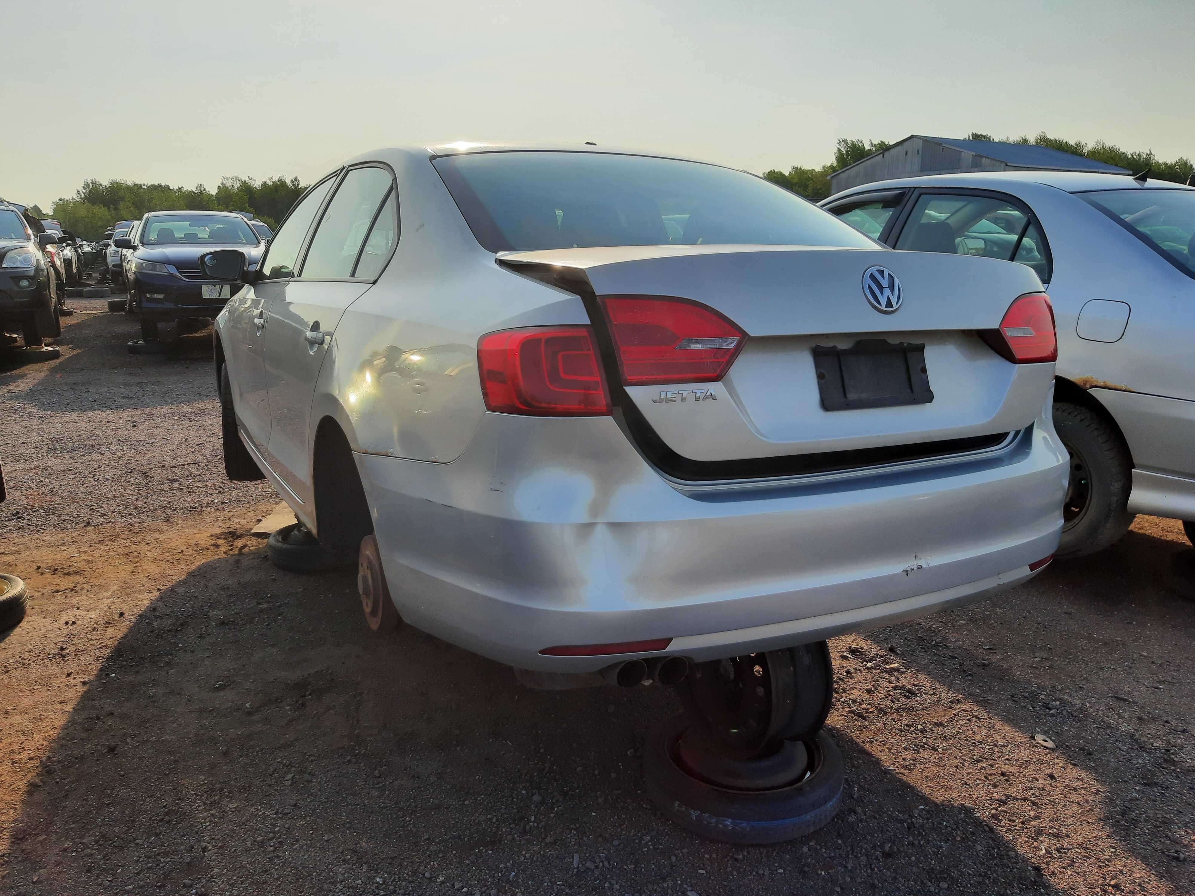 VOLKSWAGEN JETTA 2012