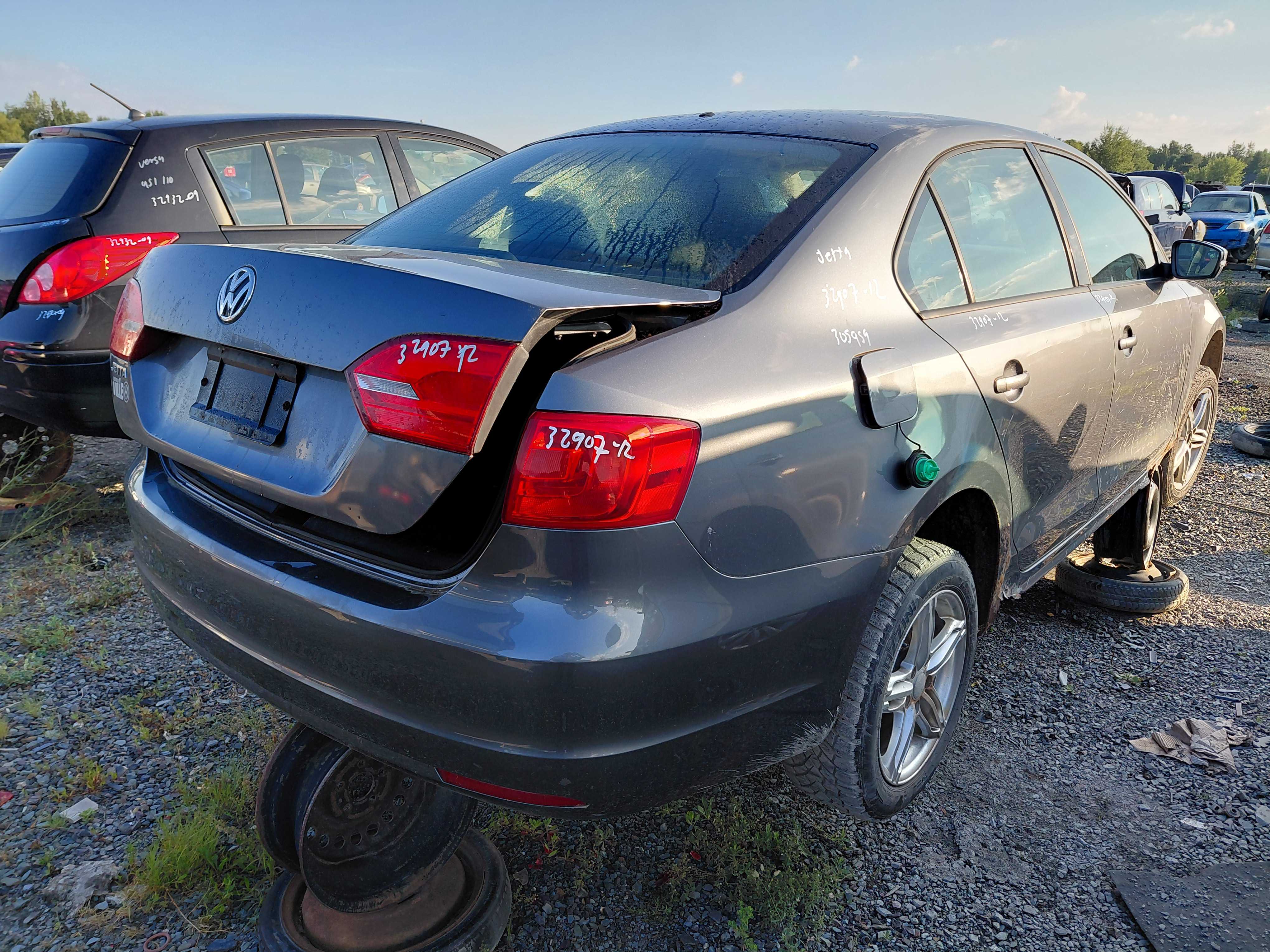 VOLKSWAGEN JETTA 2012