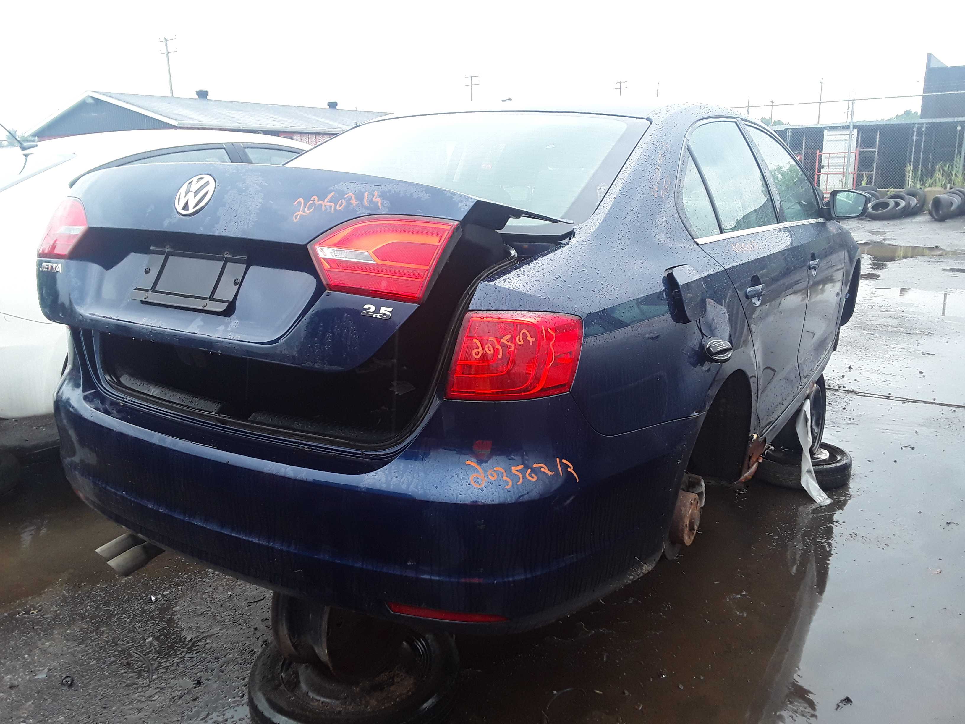 VOLKSWAGEN JETTA 2013
