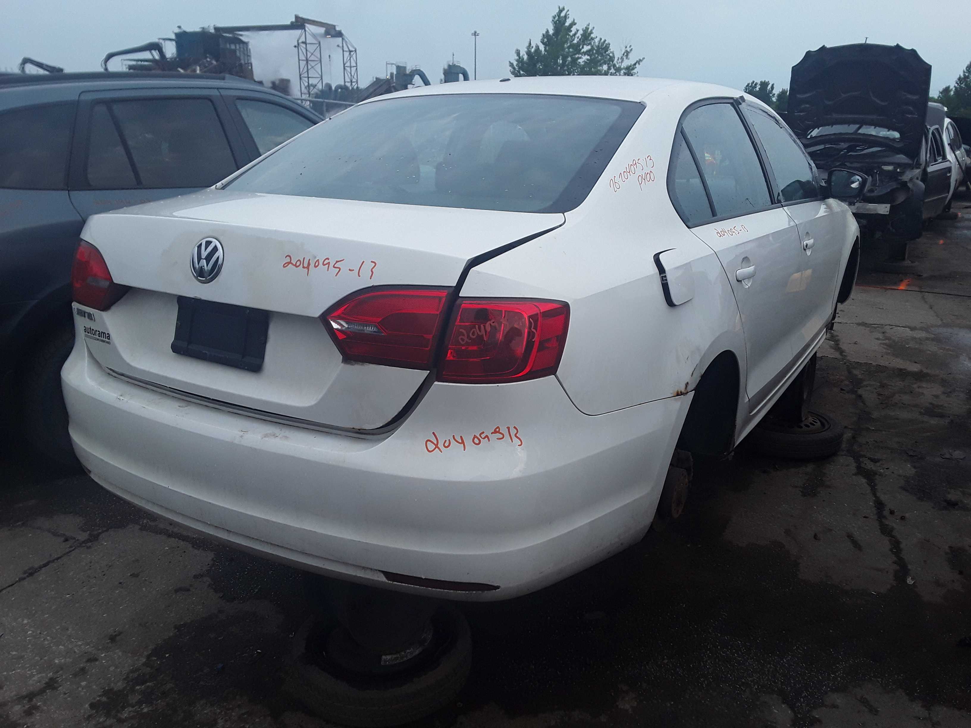 VOLKSWAGEN JETTA 2013