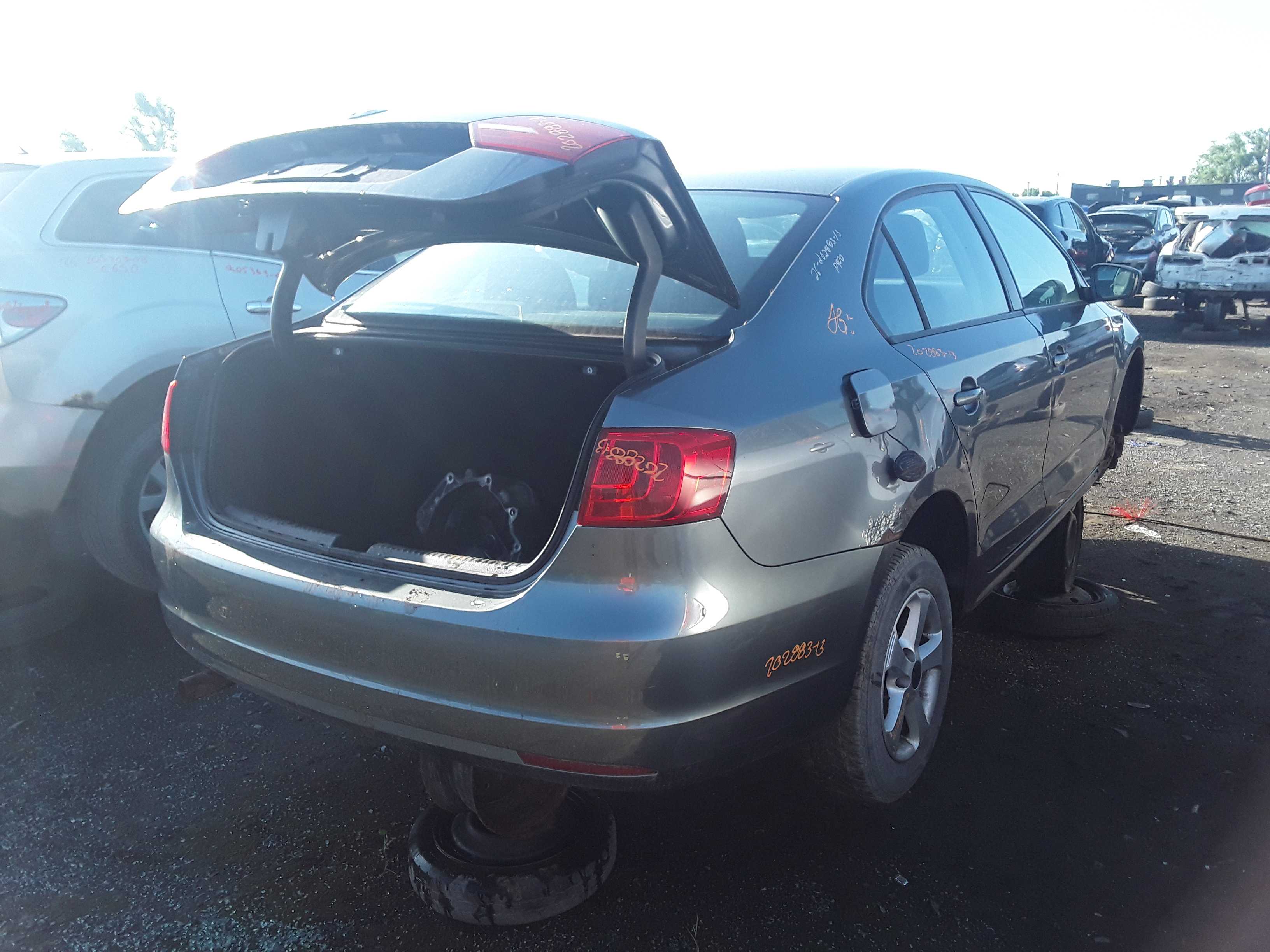 VOLKSWAGEN JETTA 2013