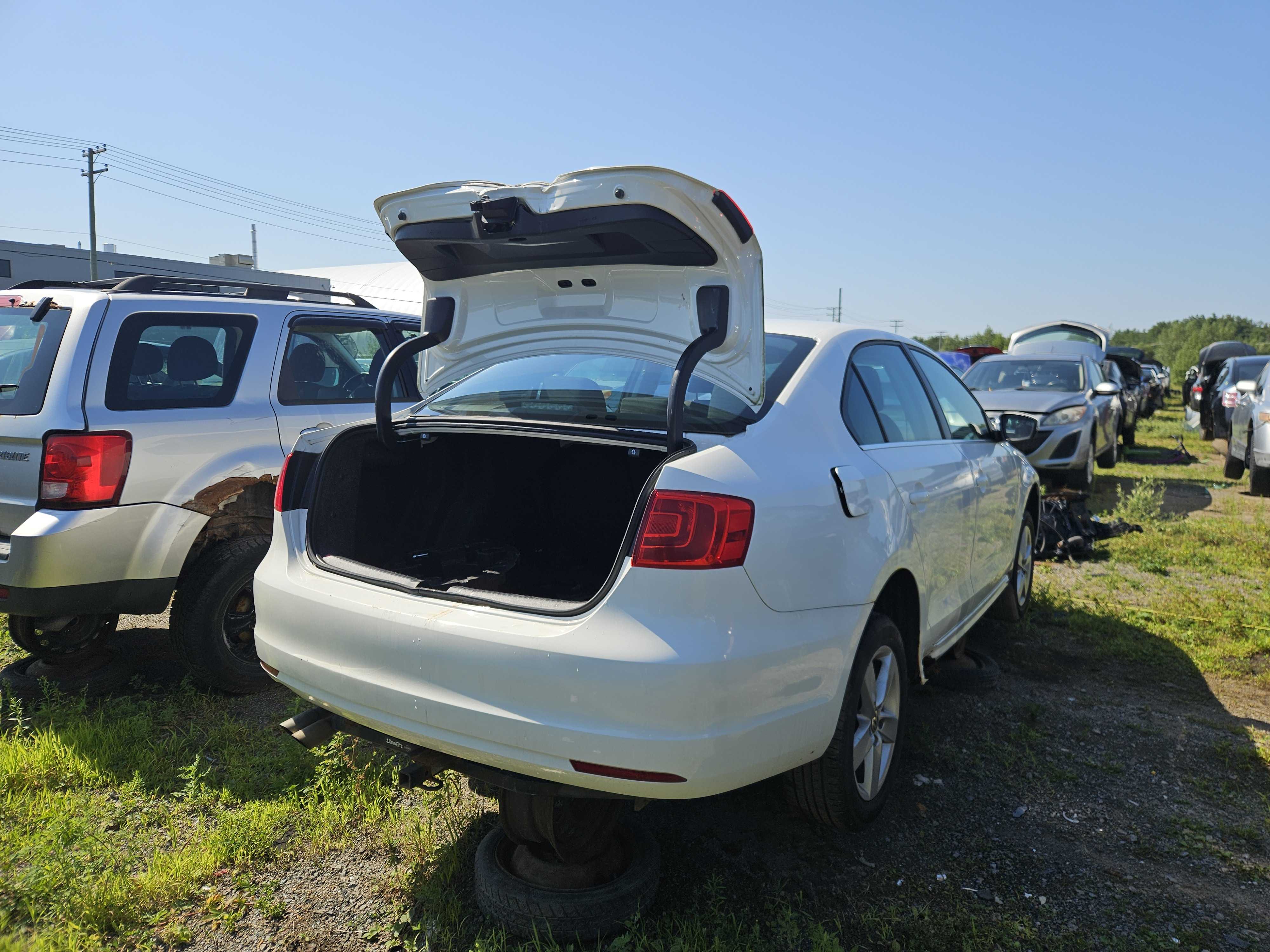 VOLKSWAGEN JETTA 2014