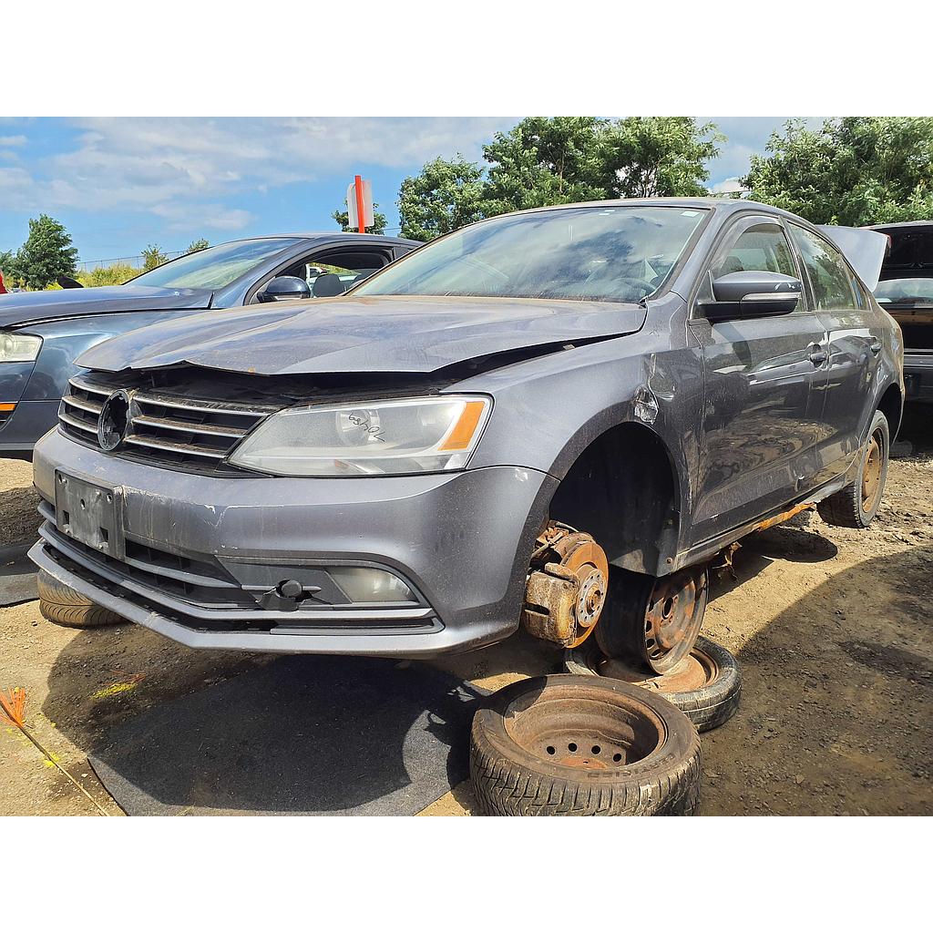 VOLKSWAGEN JETTA 2015