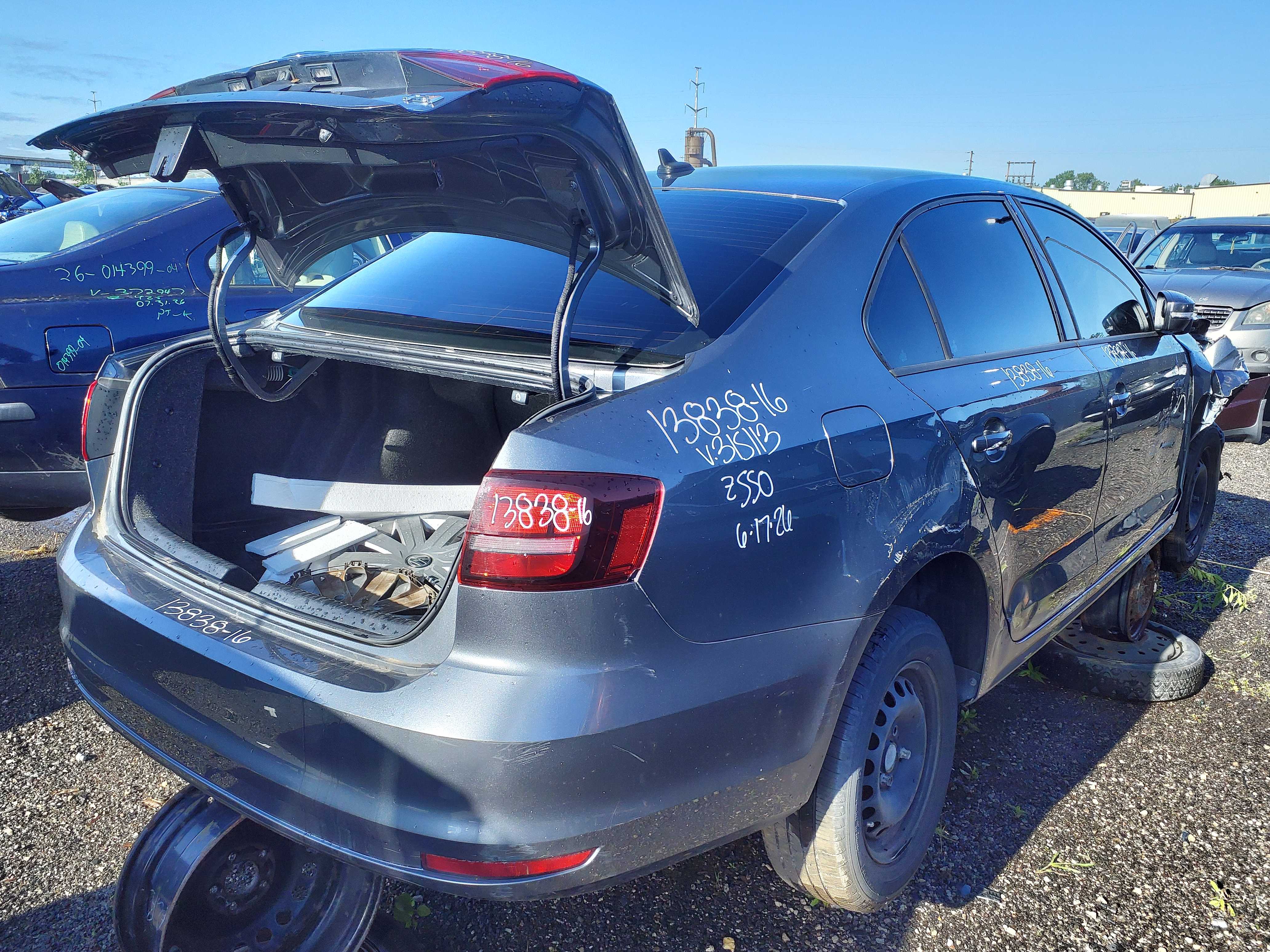 VOLKSWAGEN JETTA 2016
