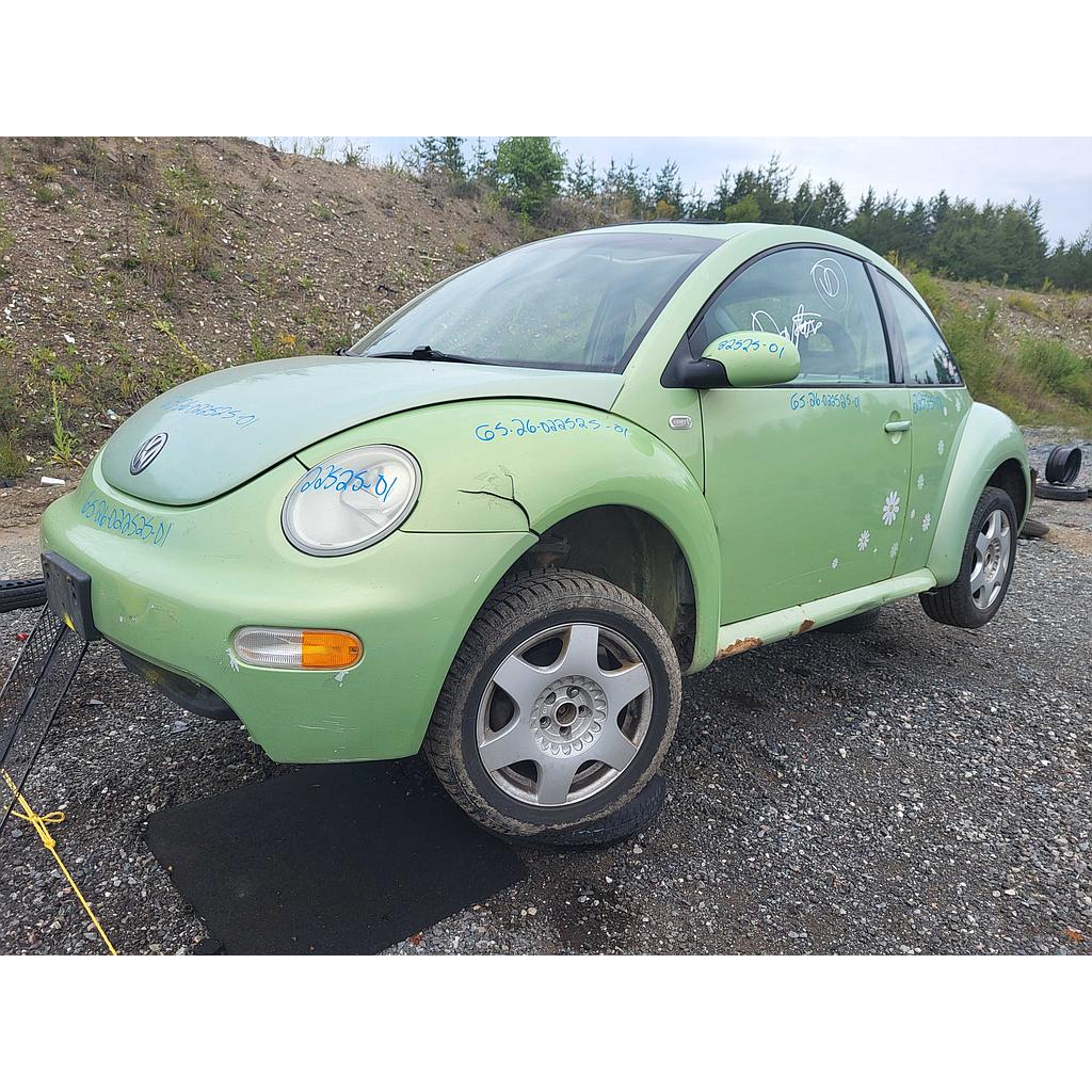 VOLKSWAGEN NEW BEETLE 2001