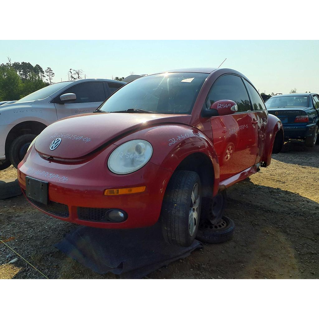 VOLKSWAGEN NEW BEETLE 2006