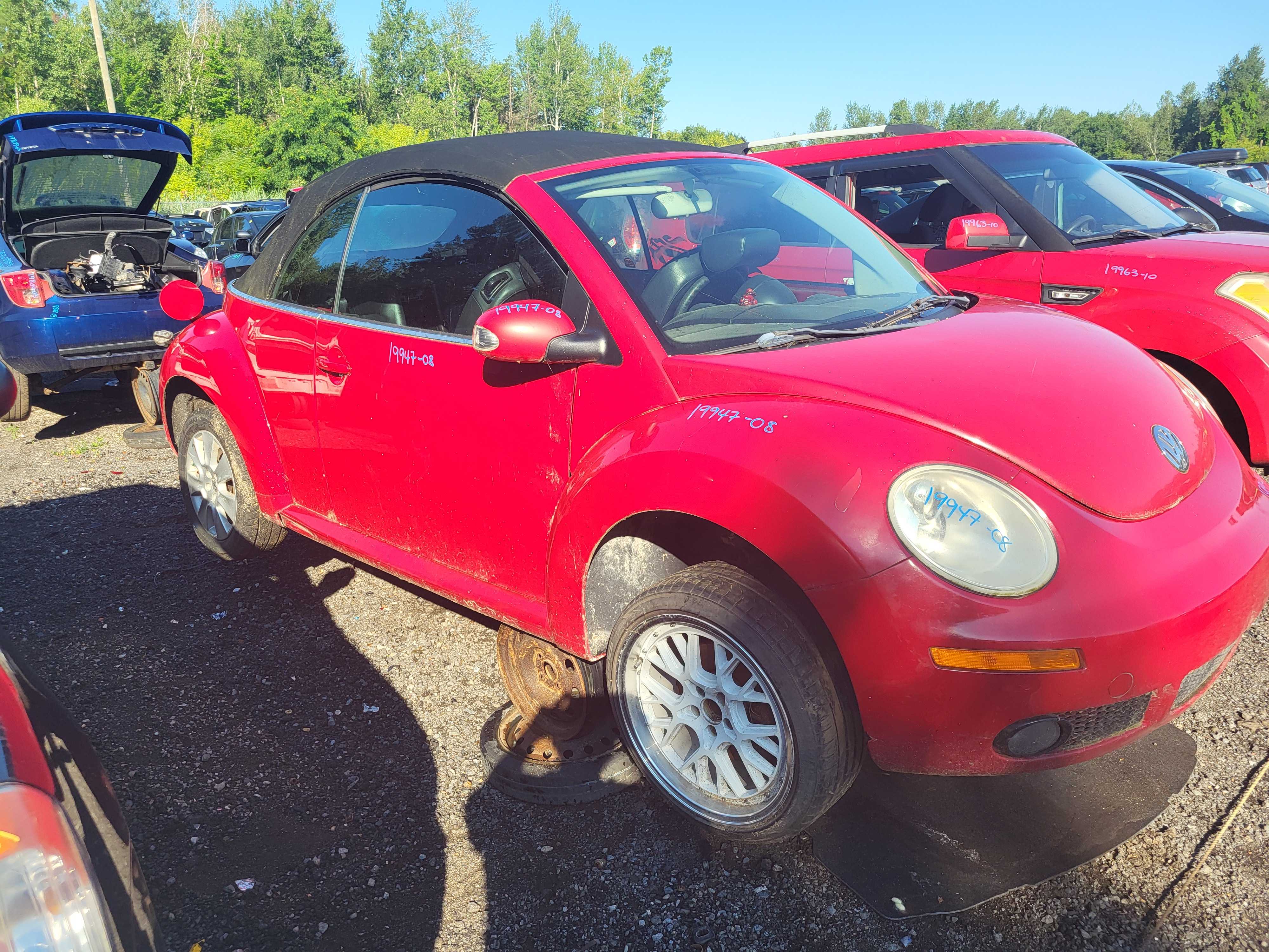 VOLKSWAGEN NEW BEETLE 2008