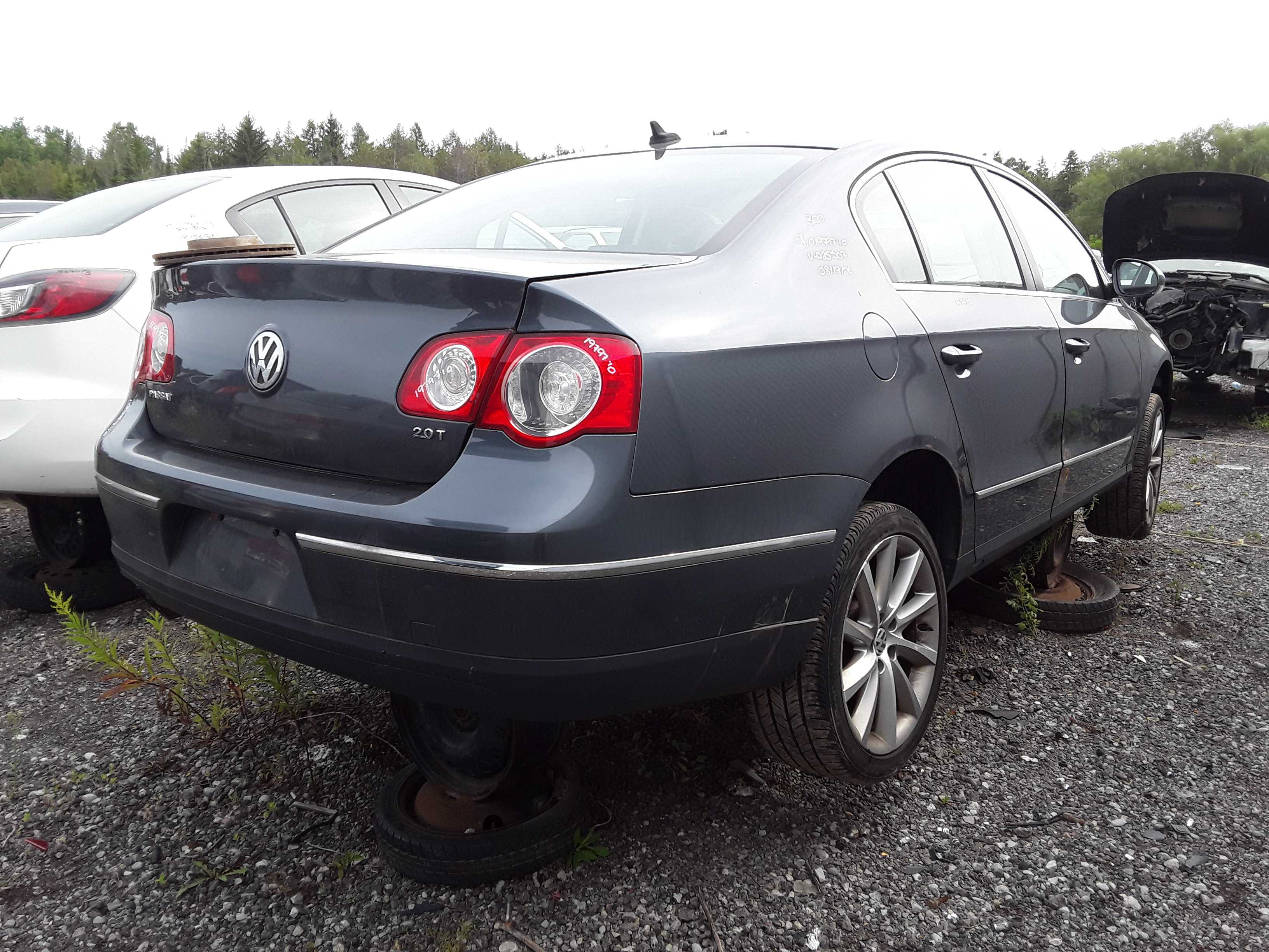 VOLKSWAGEN PASSAT 2010