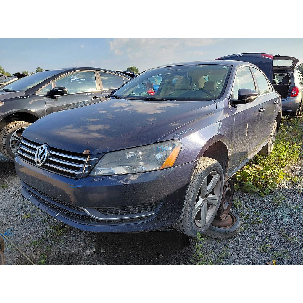 VOLKSWAGEN PASSAT 2012