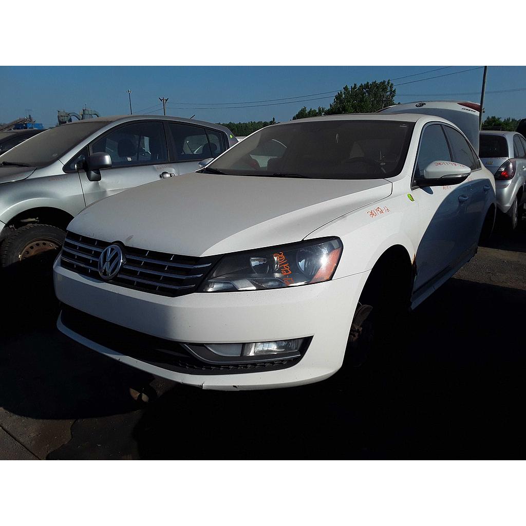 VOLKSWAGEN PASSAT 2012