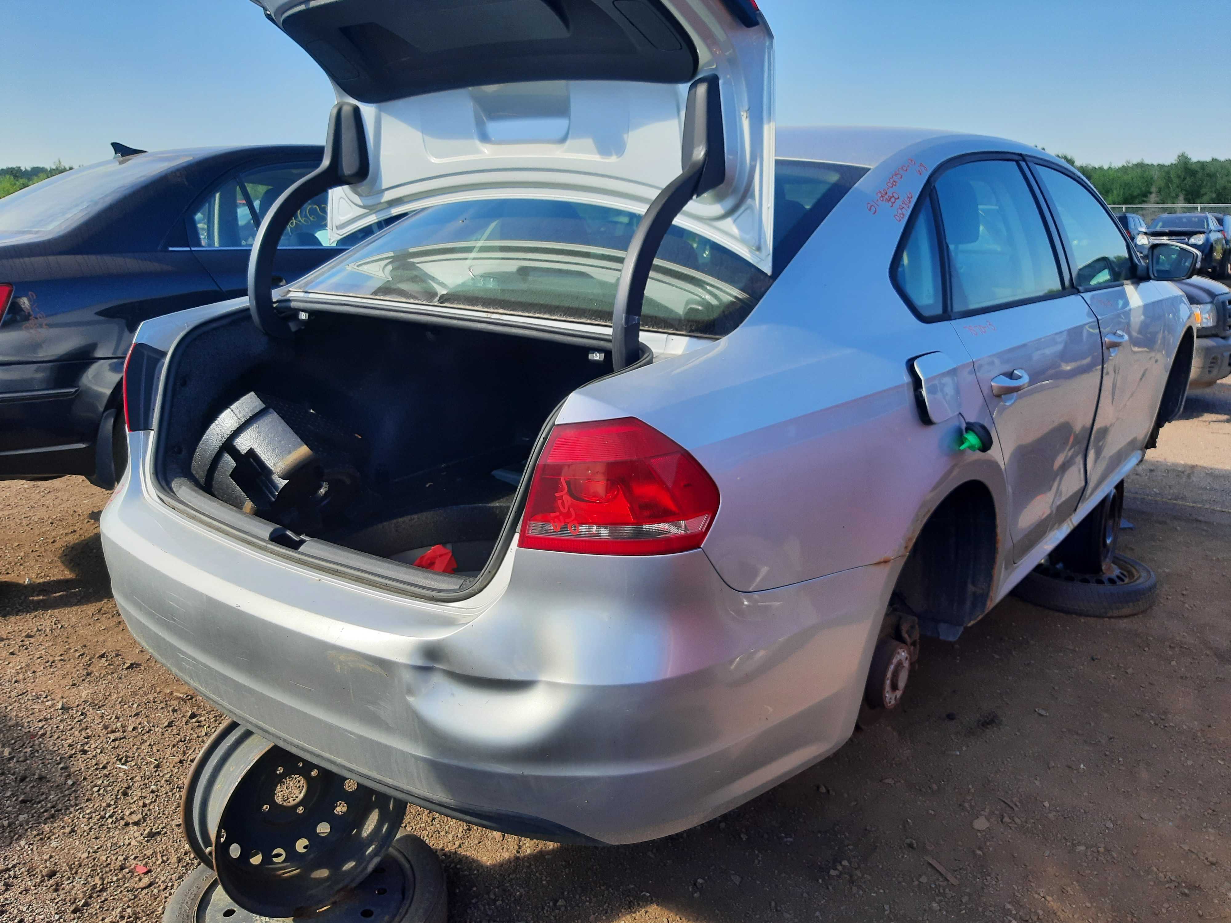 VOLKSWAGEN PASSAT 2013