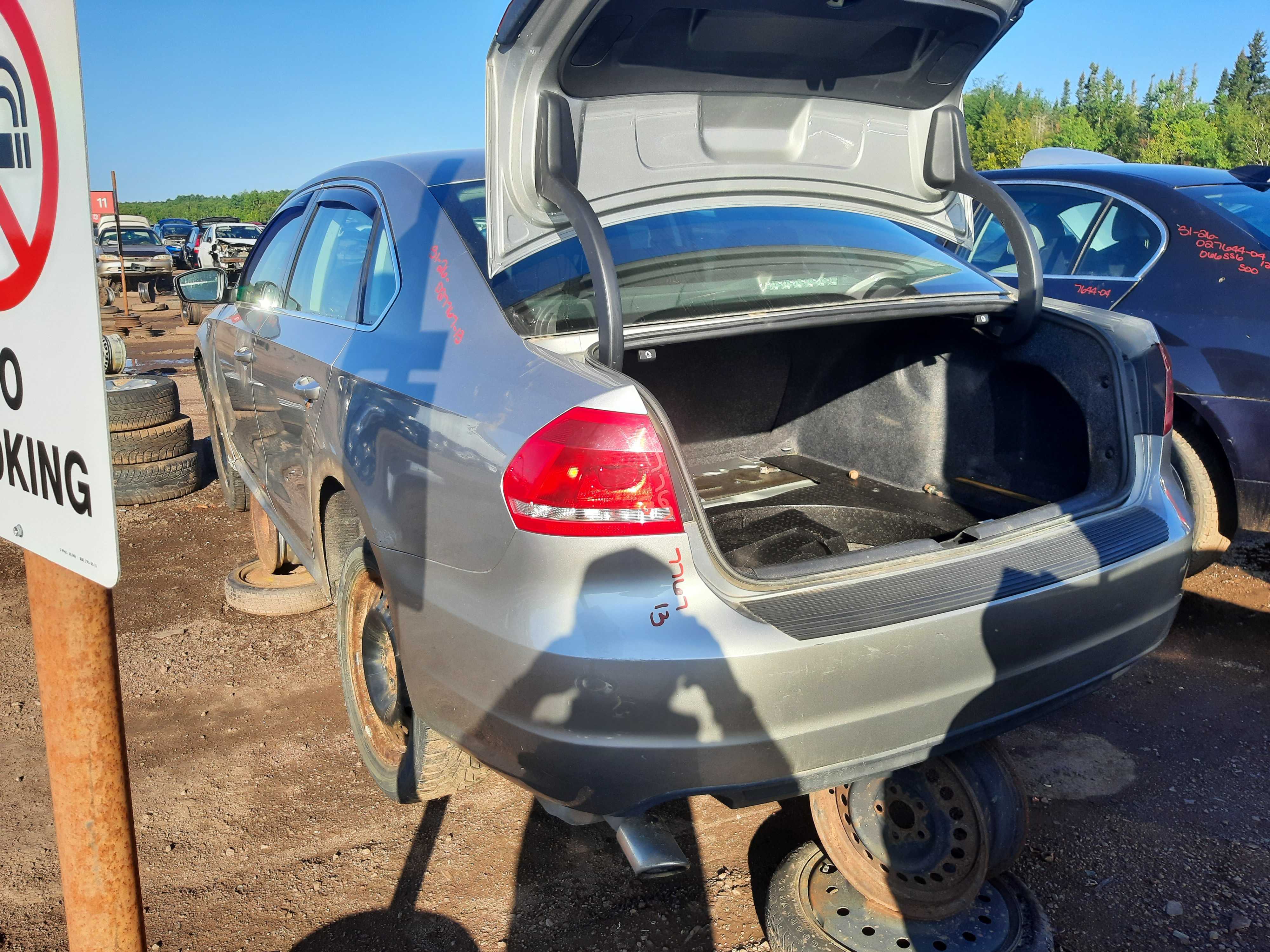 VOLKSWAGEN PASSAT 2013