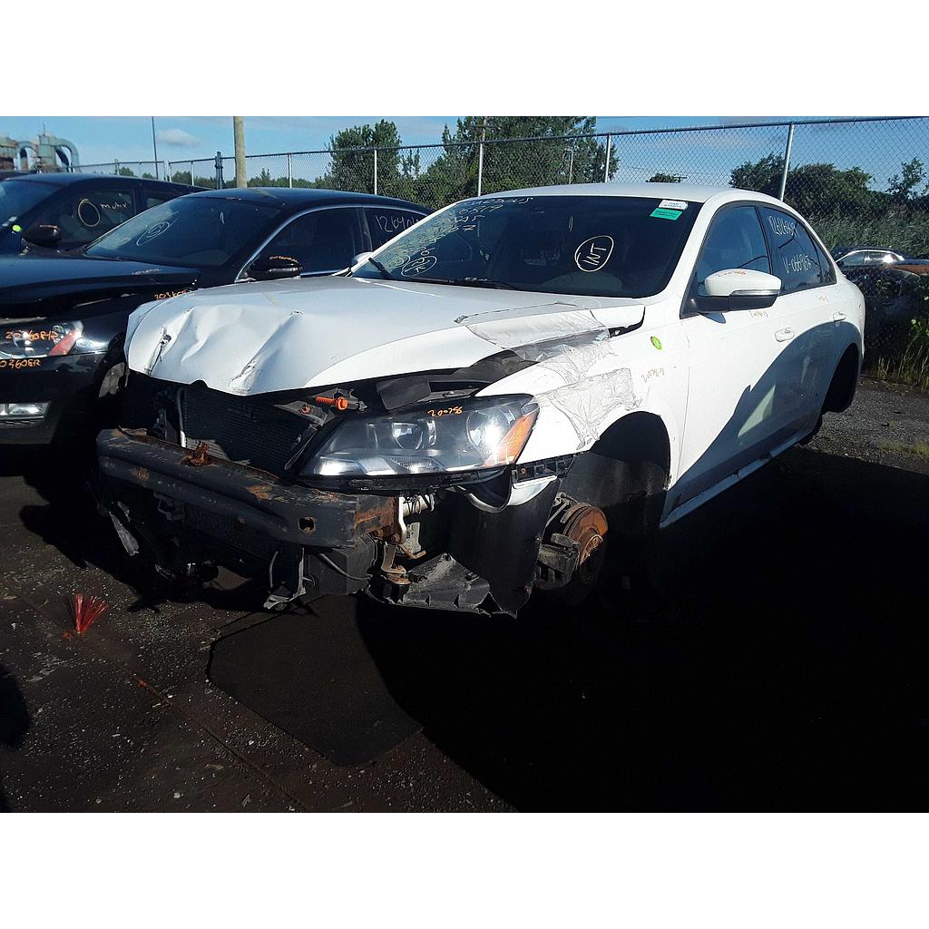 VOLKSWAGEN PASSAT 2013