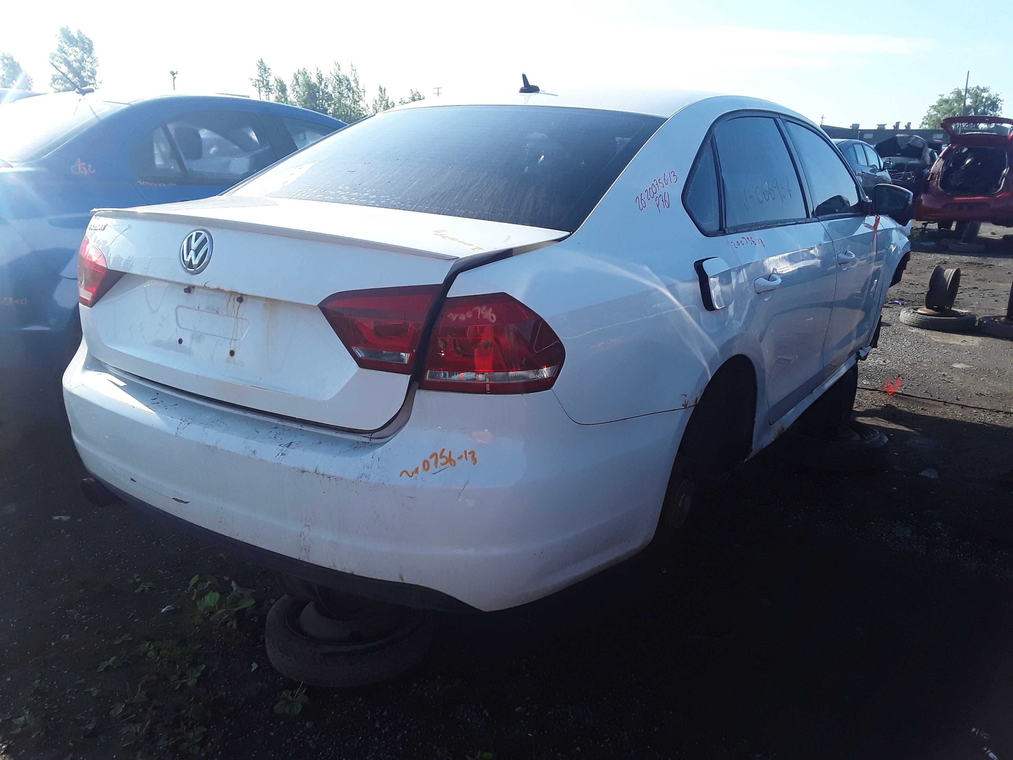 VOLKSWAGEN PASSAT 2013