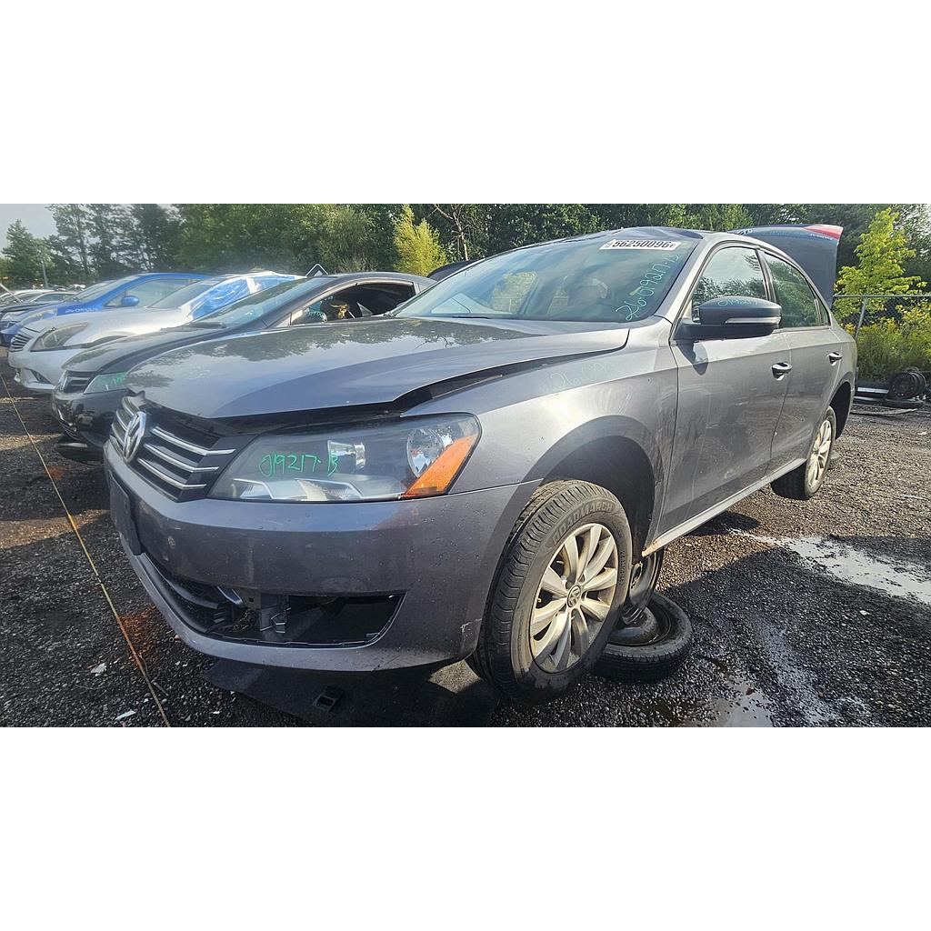 VOLKSWAGEN PASSAT 2013