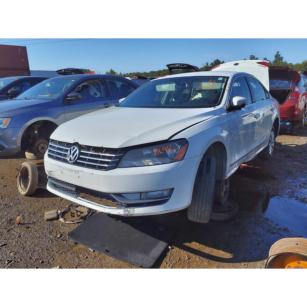 VOLKSWAGEN PASSAT 2014