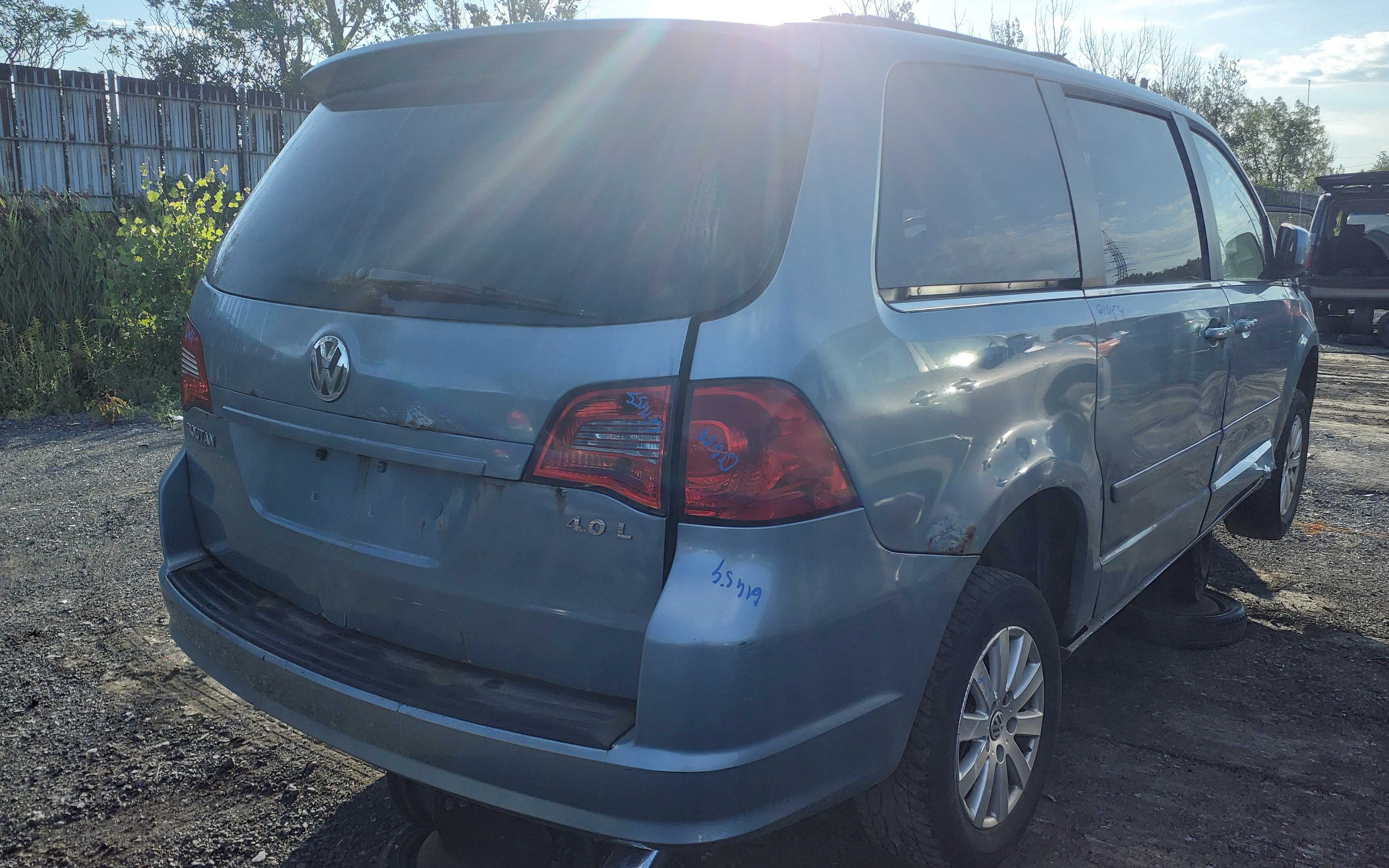 VOLKSWAGEN ROUTAN 2010