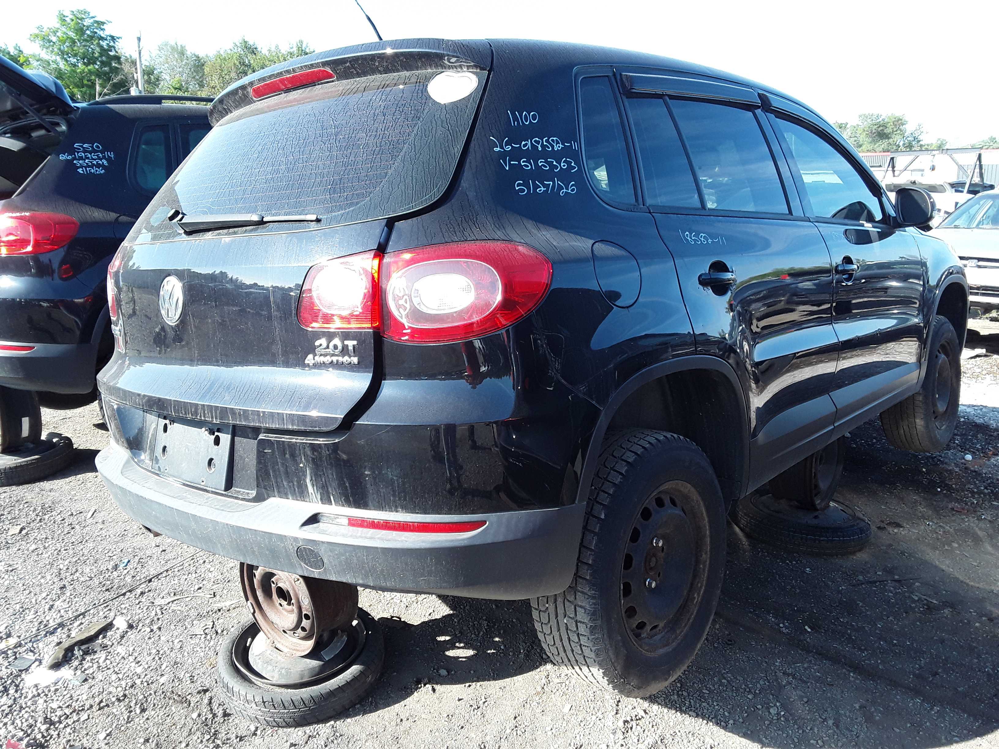 VOLKSWAGEN TIGUAN 2011