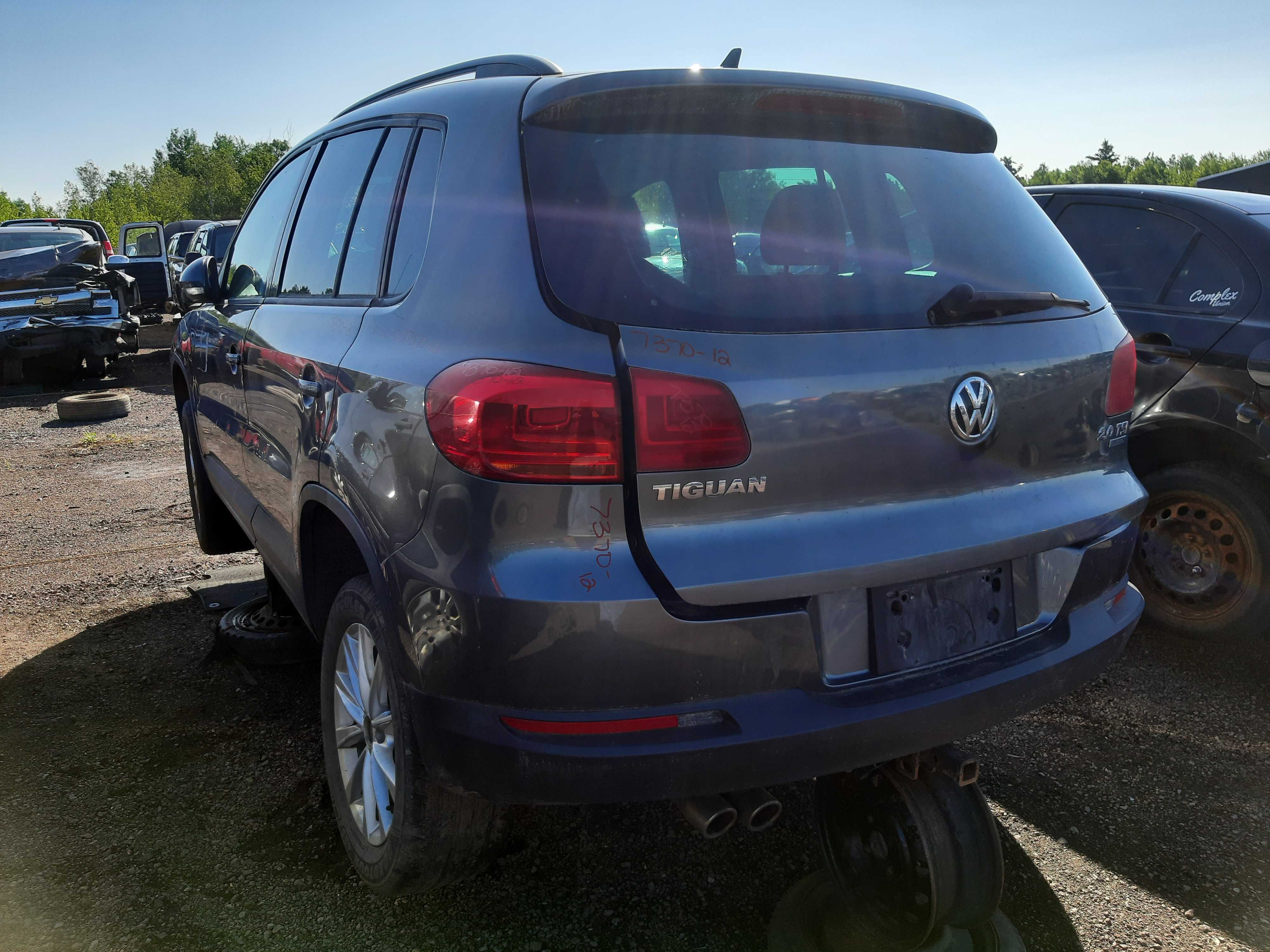 VOLKSWAGEN TIGUAN 2012
