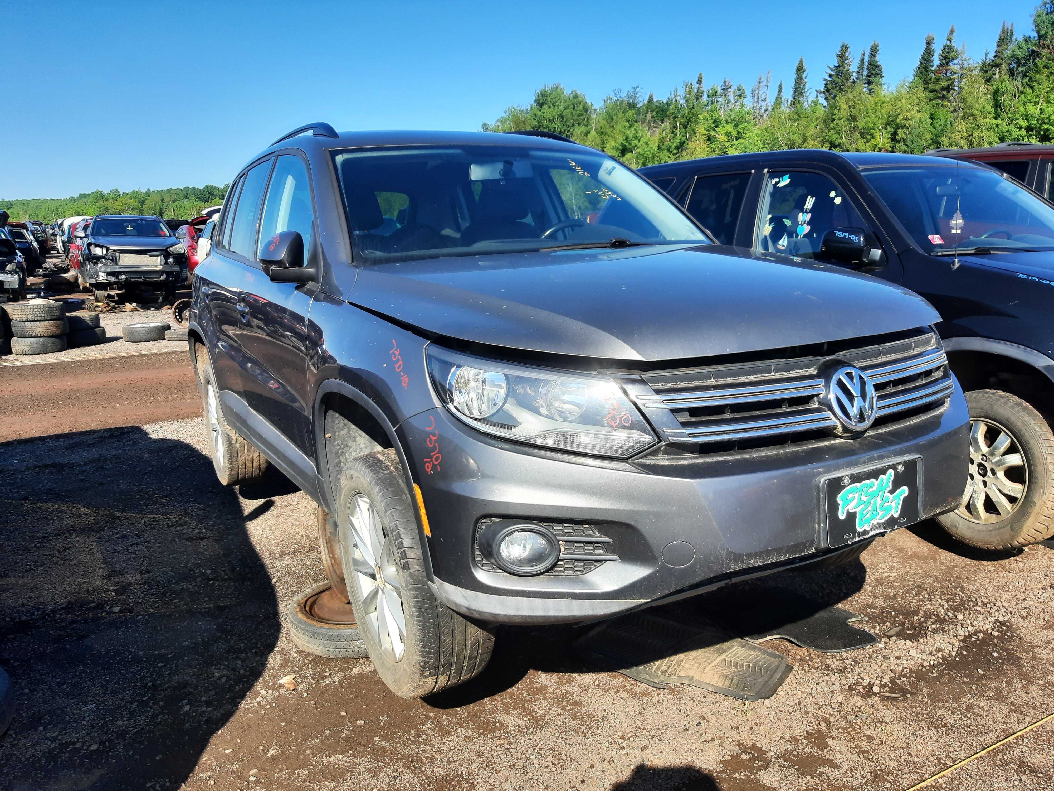 VOLKSWAGEN TIGUAN 2012