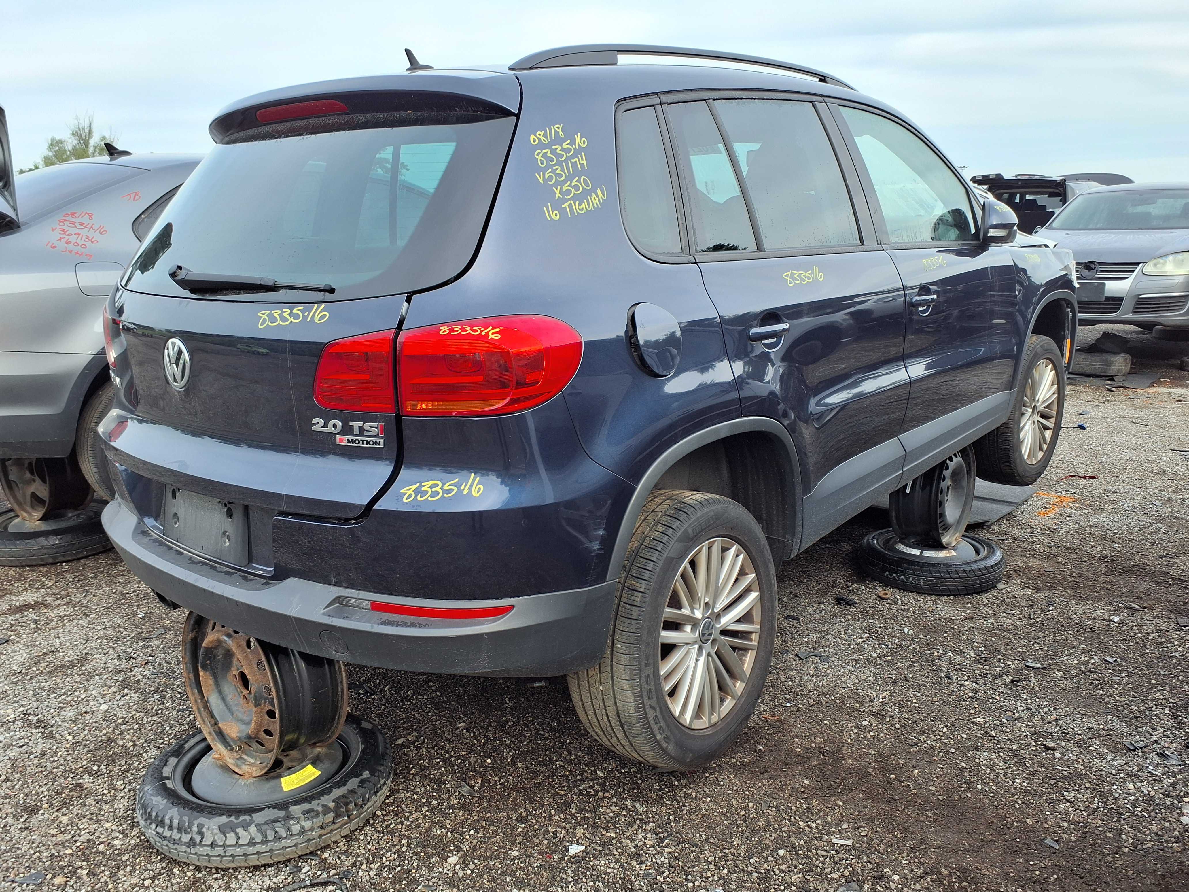 VOLKSWAGEN TIGUAN 2016