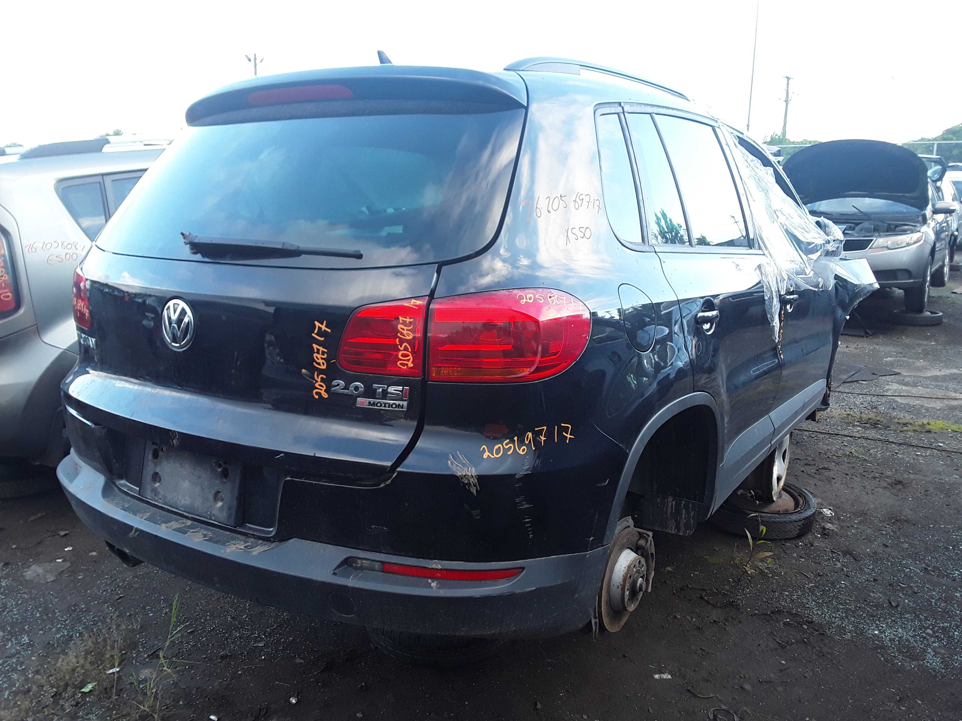 VOLKSWAGEN TIGUAN 2017