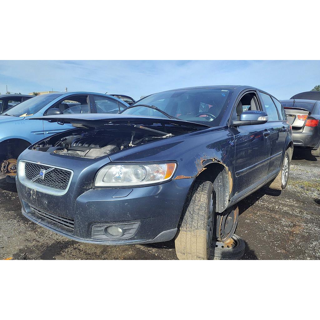 VOLVO V50 2010