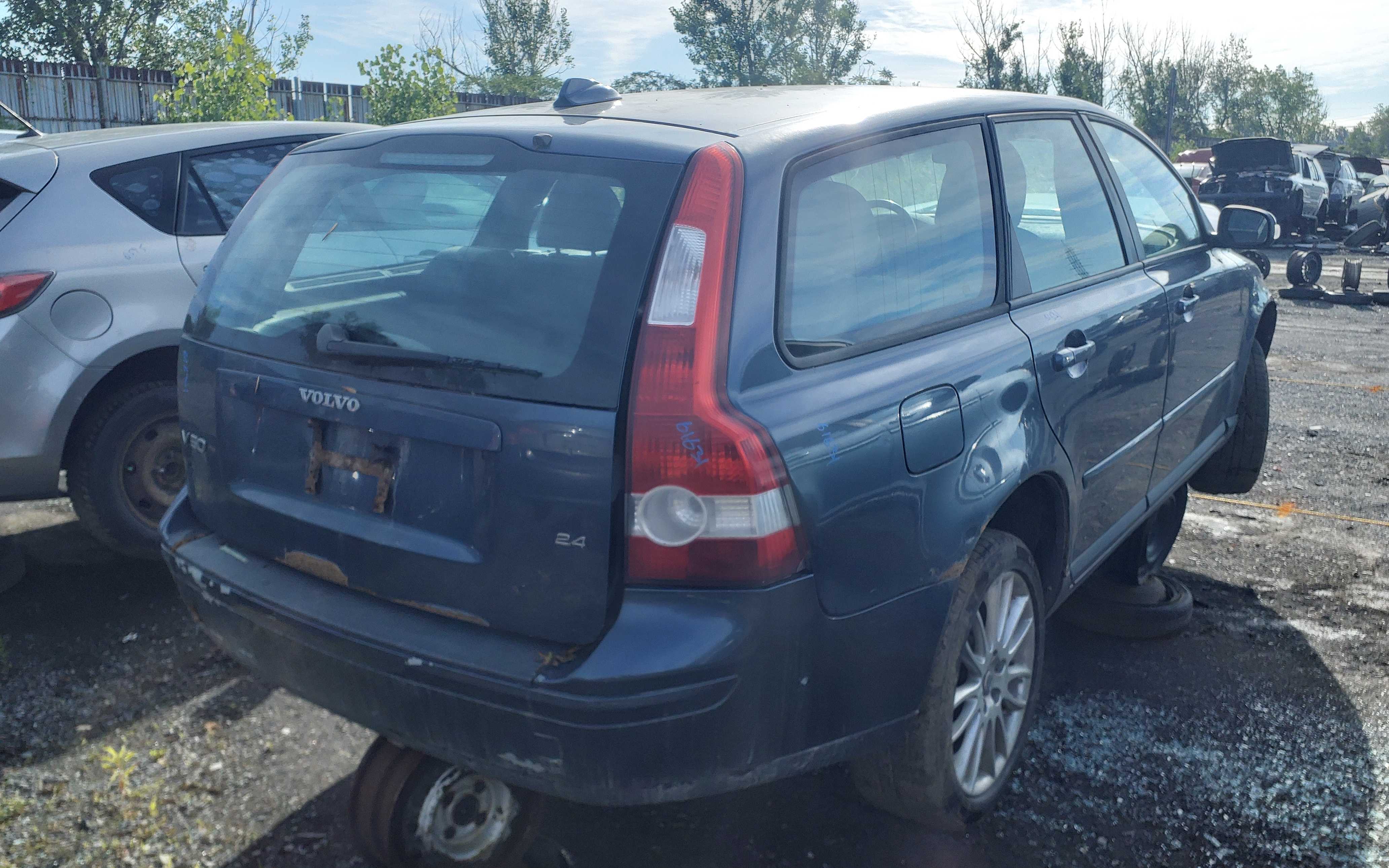 VOLVO V50 2010