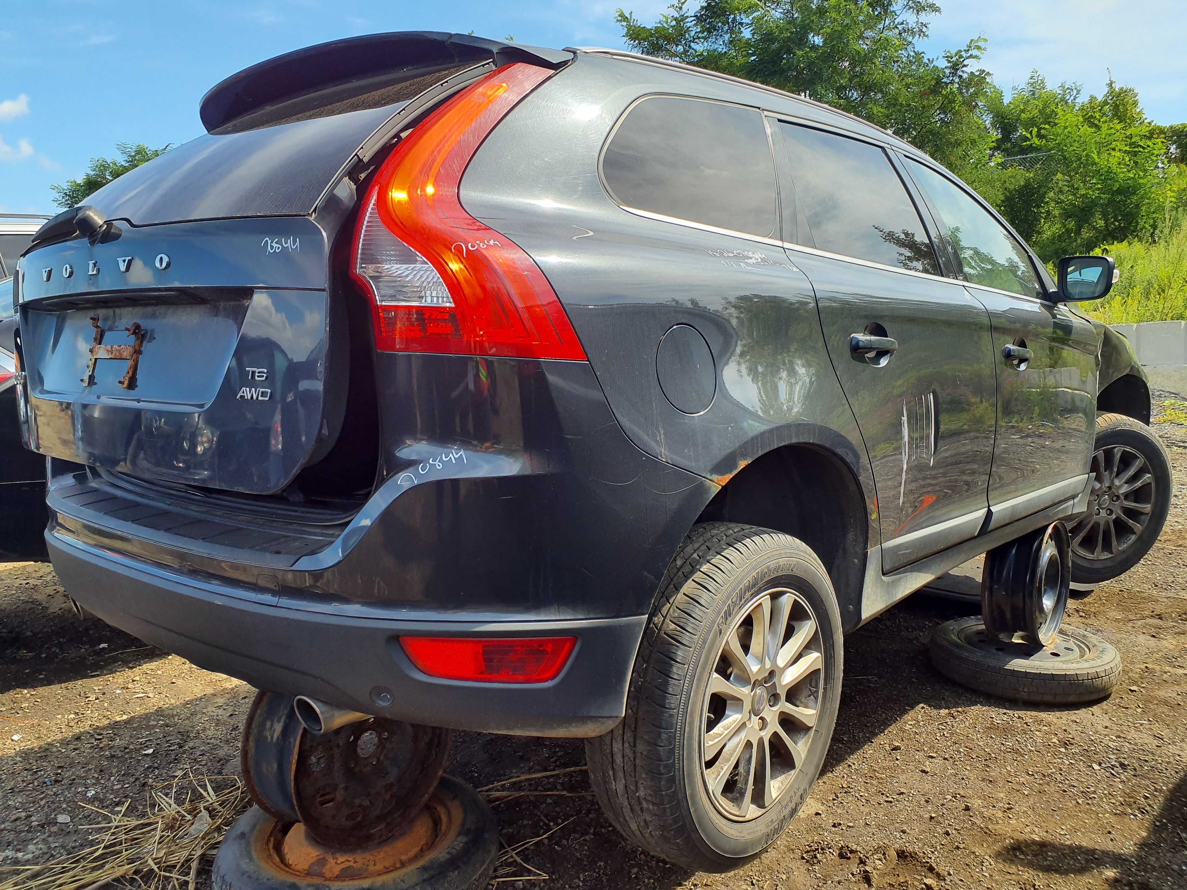VOLVO XC60 2010