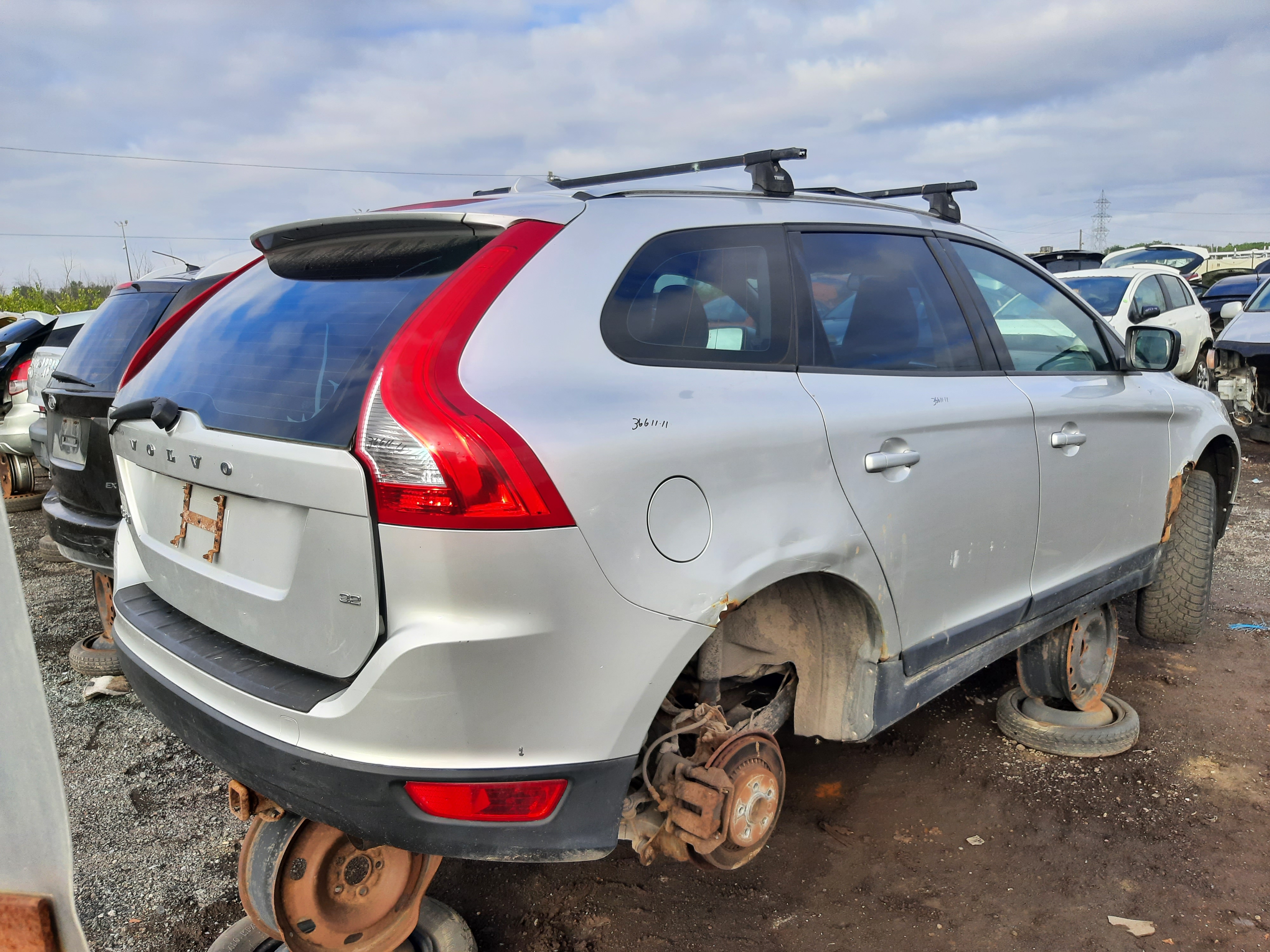 VOLVO XC60 2011