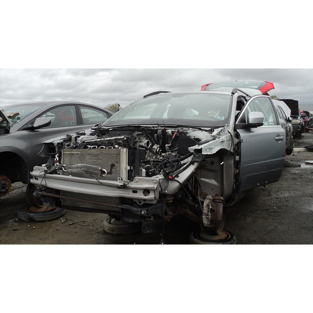 VOLVO XC70 2010