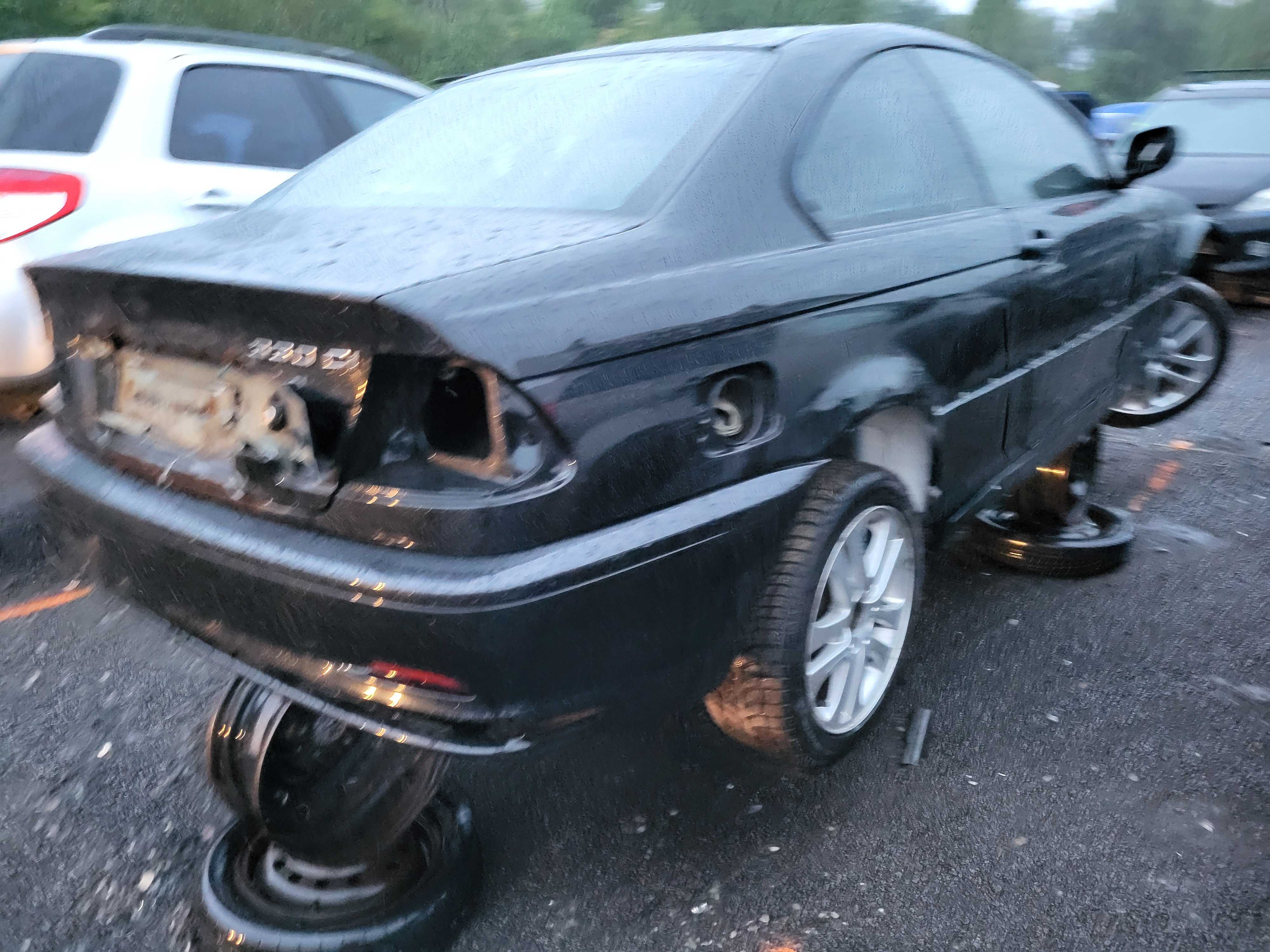 BMW 330 2003