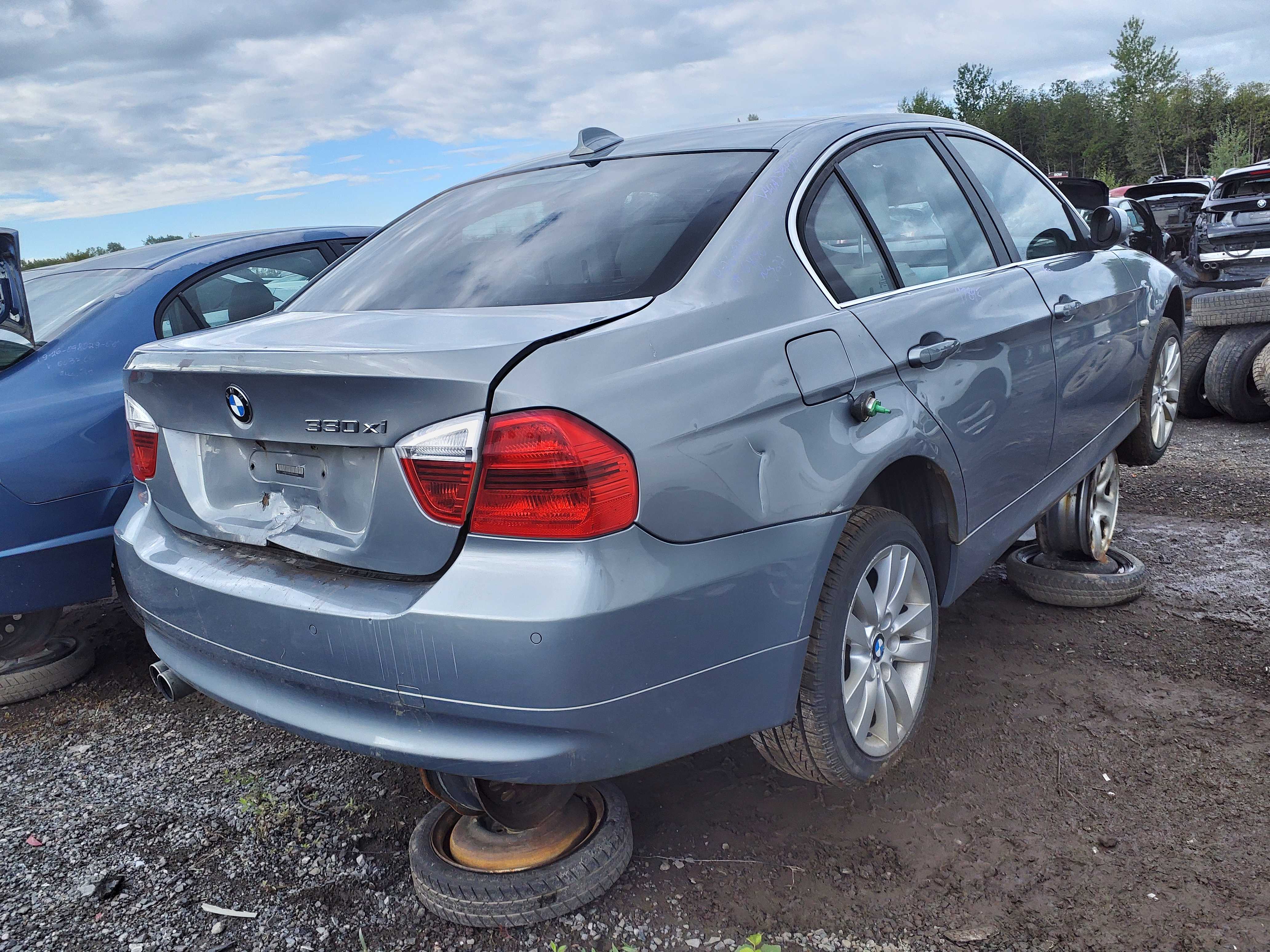 BMW 330 2006