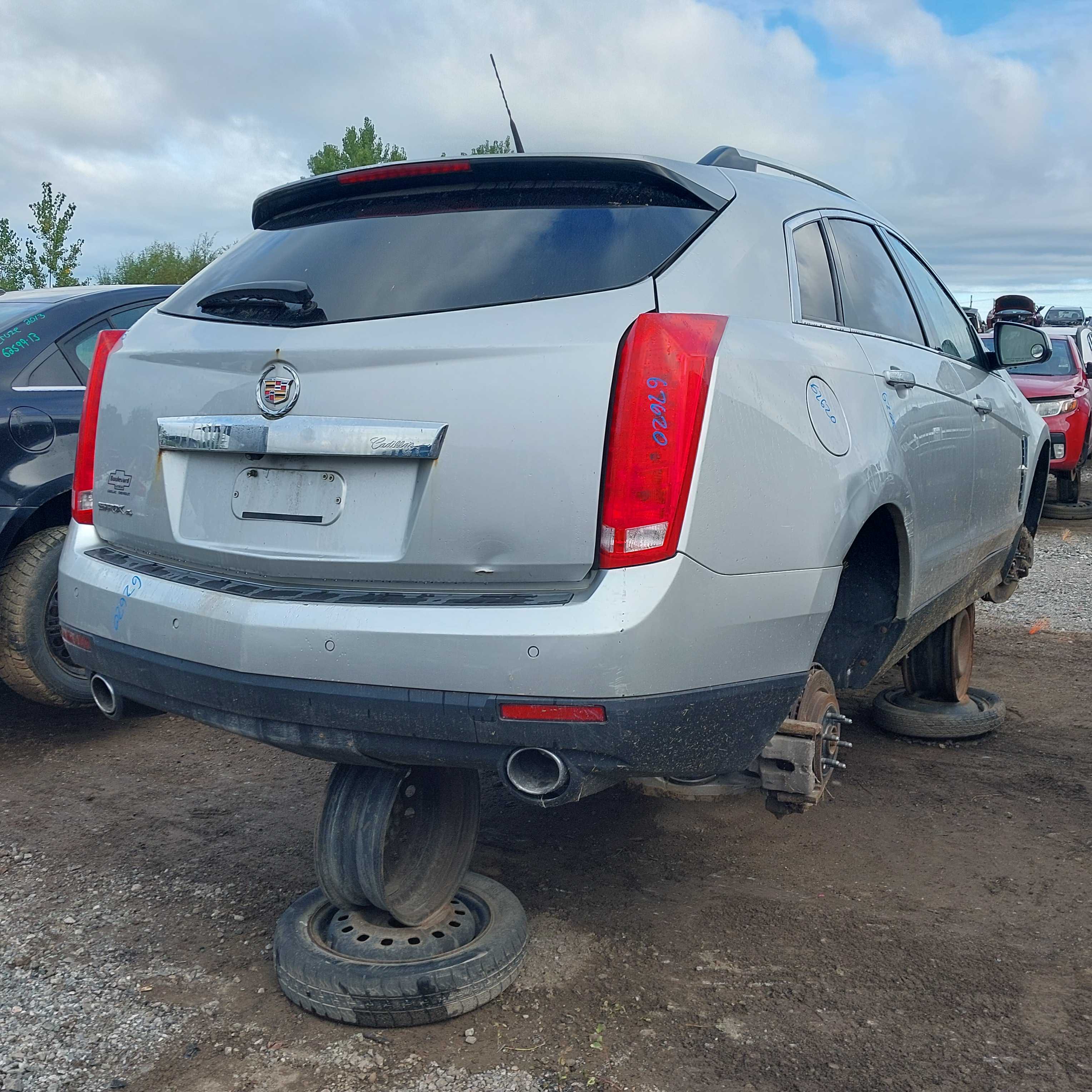 CADILLAC SRX 2011