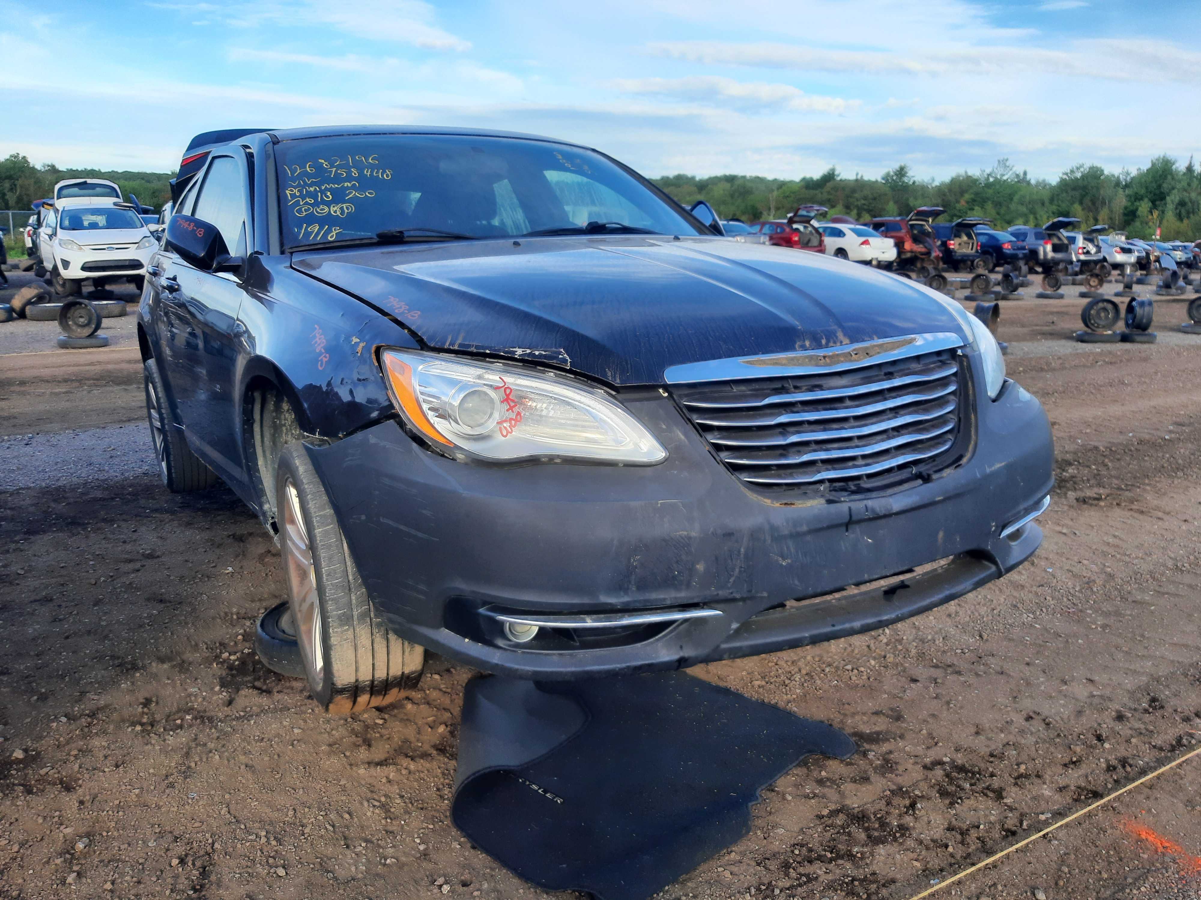 CHRYSLER 200 2013
