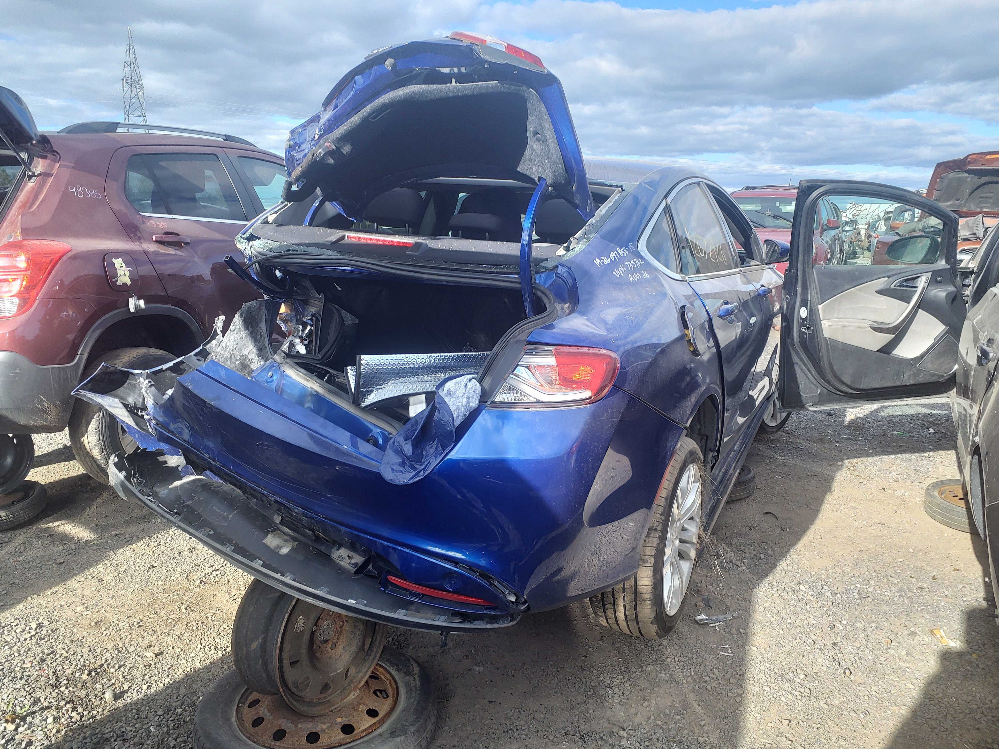 CHRYSLER 200 2015