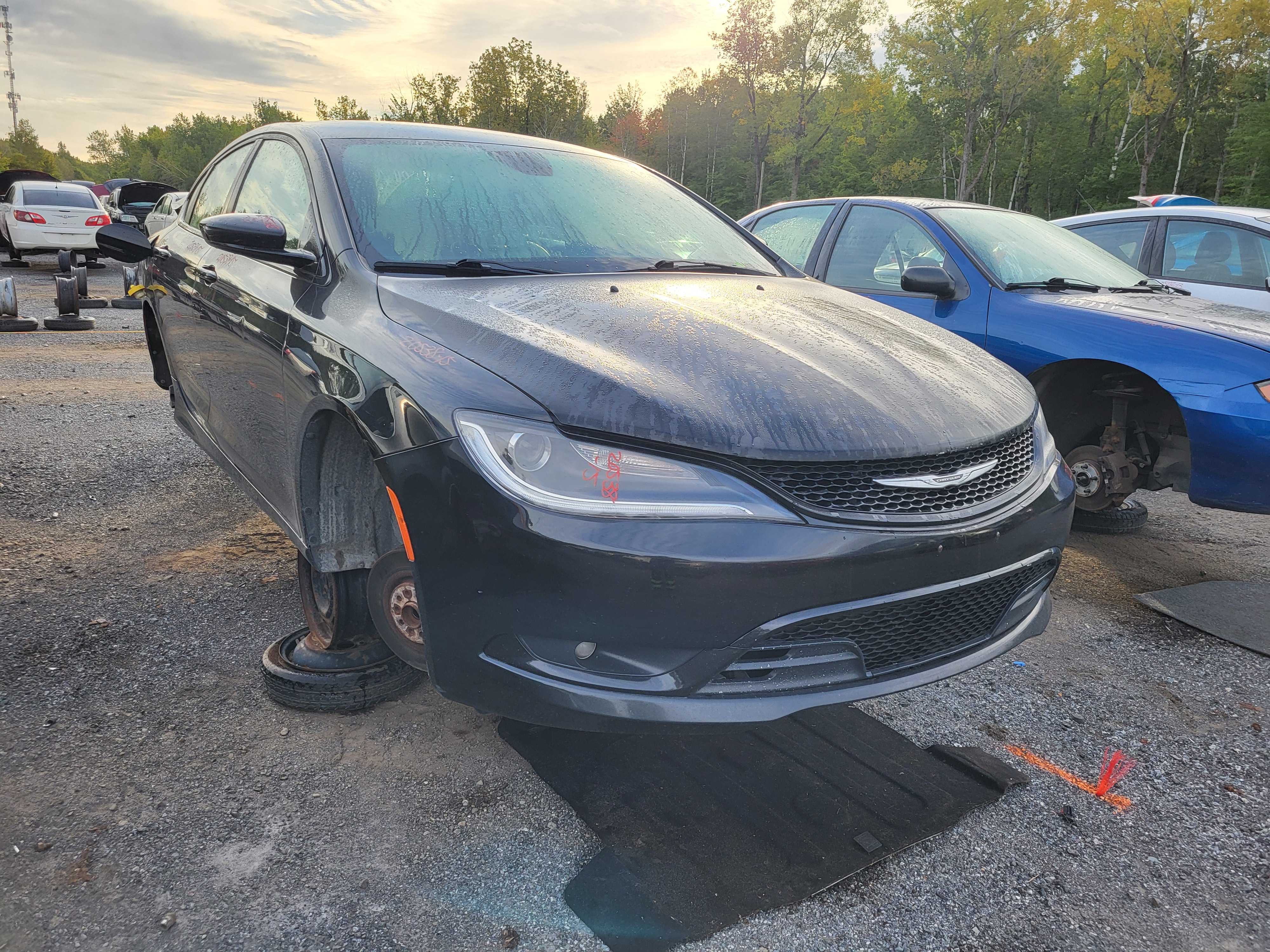 CHRYSLER 200 2015