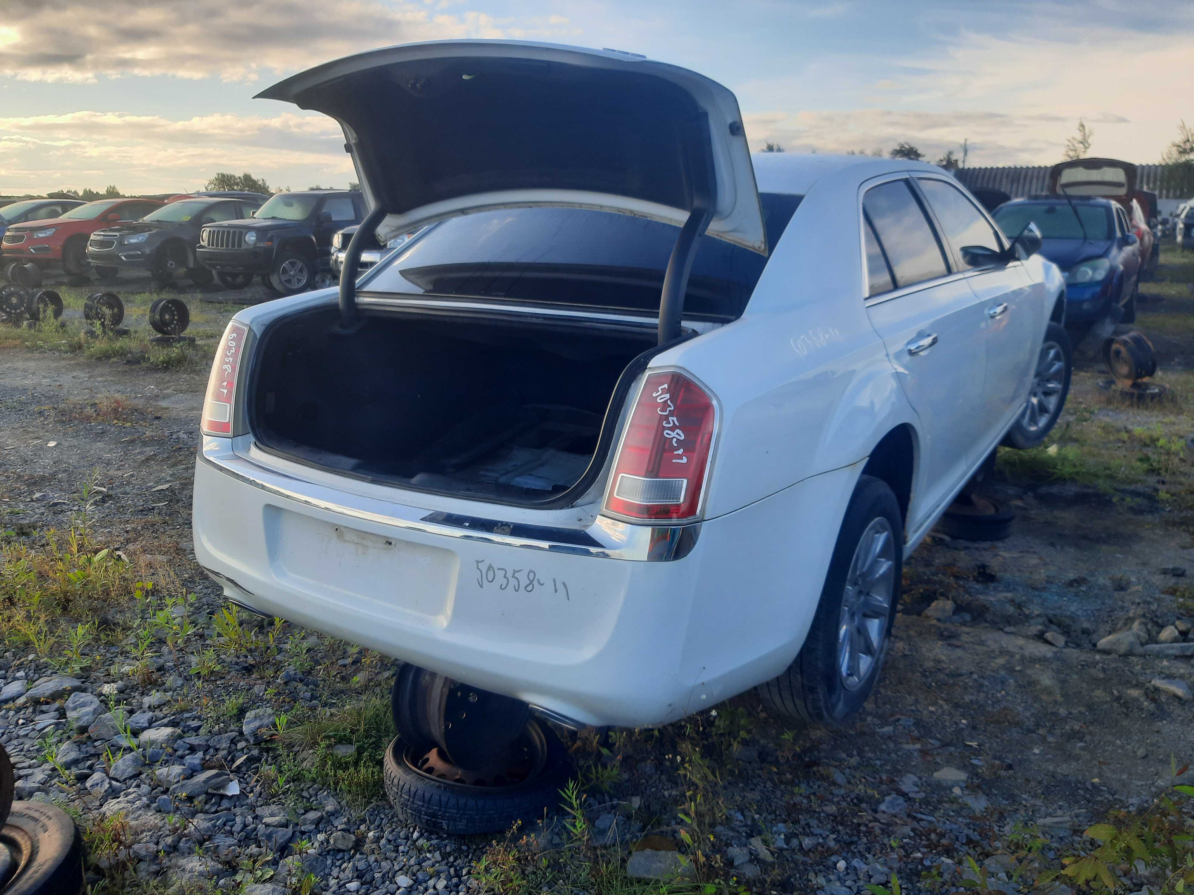 CHRYSLER 300 2011