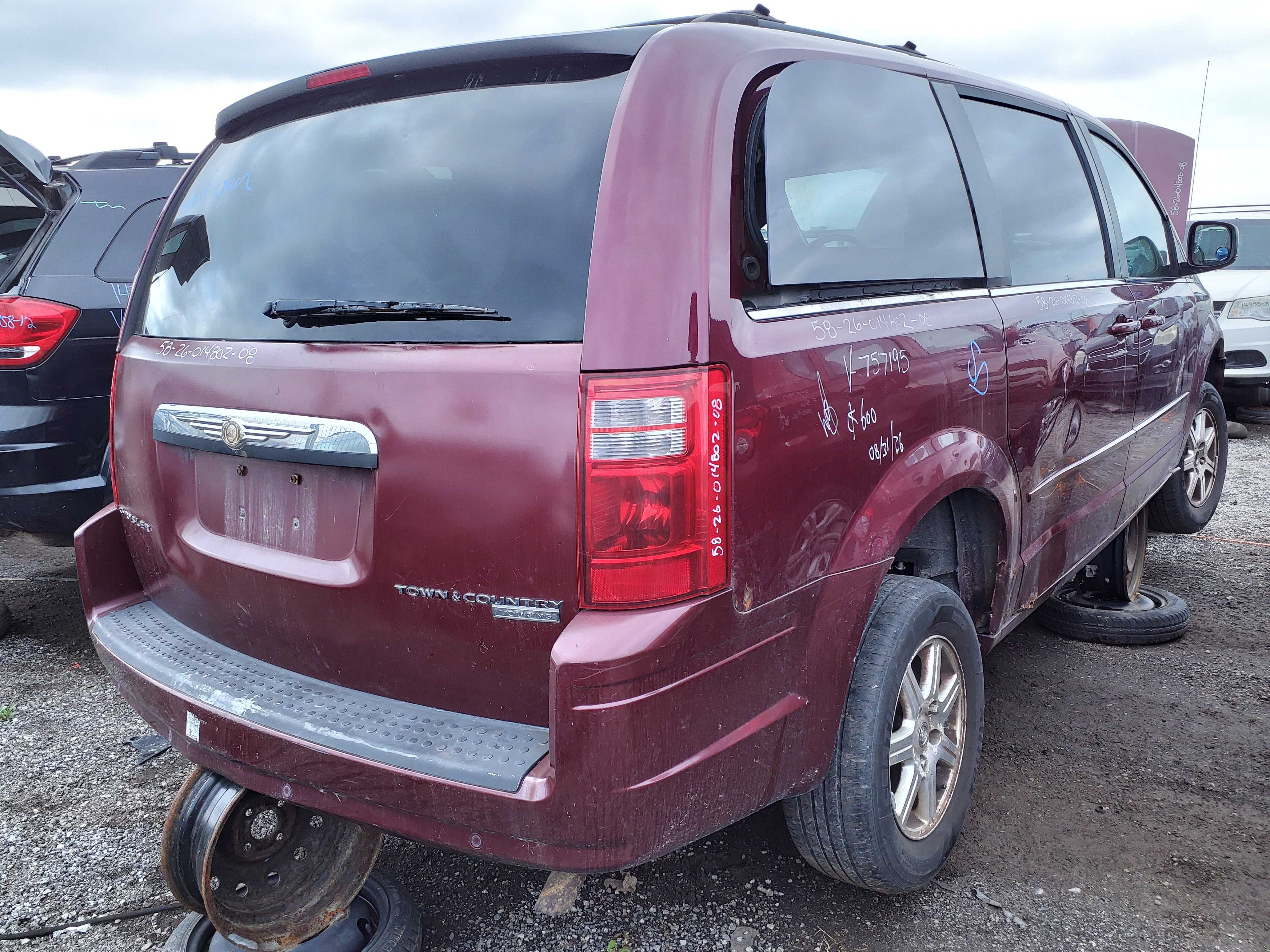 CHRYSLER TOWN &amp; COUNTRY 2008