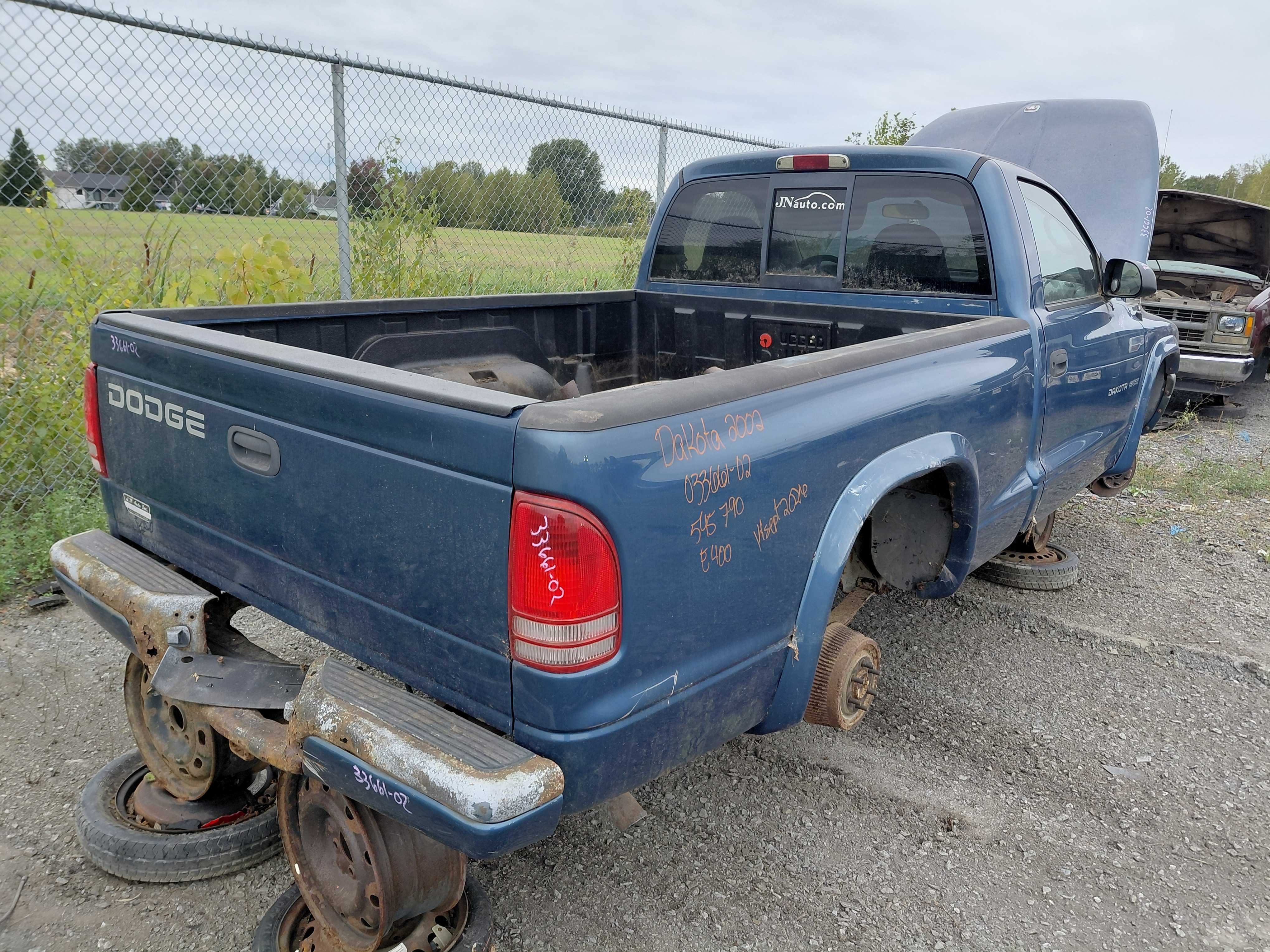 DODGE DAKOTA 2002
