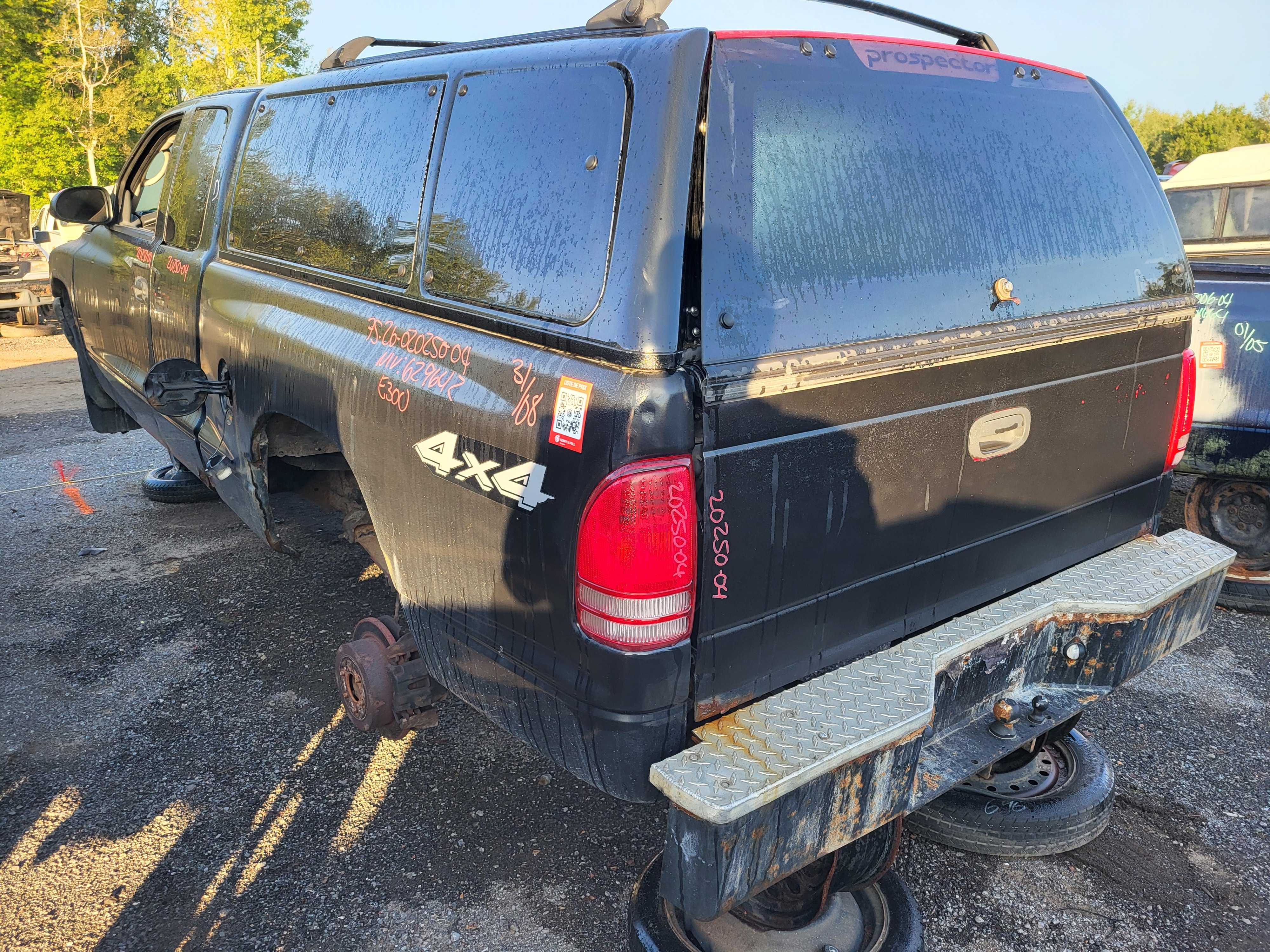 DODGE DAKOTA 2004