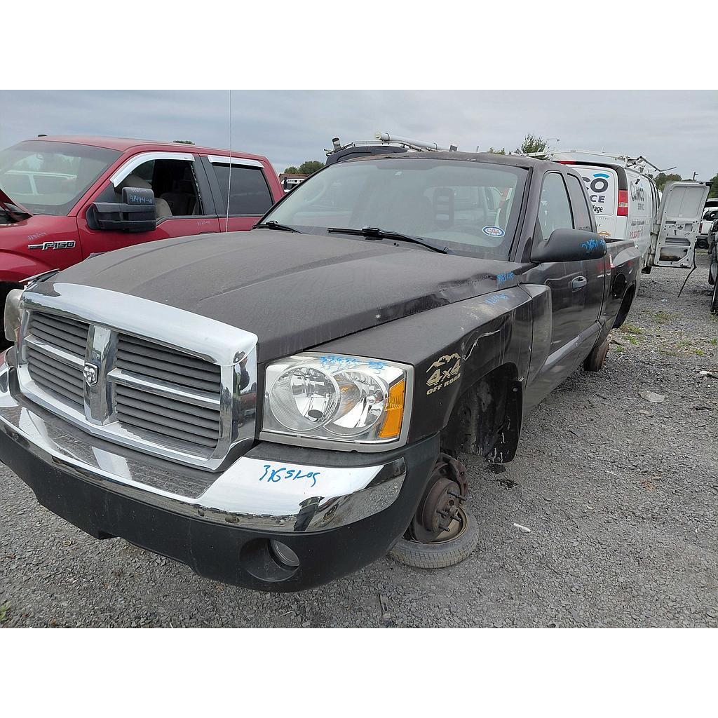 DODGE DAKOTA 2005