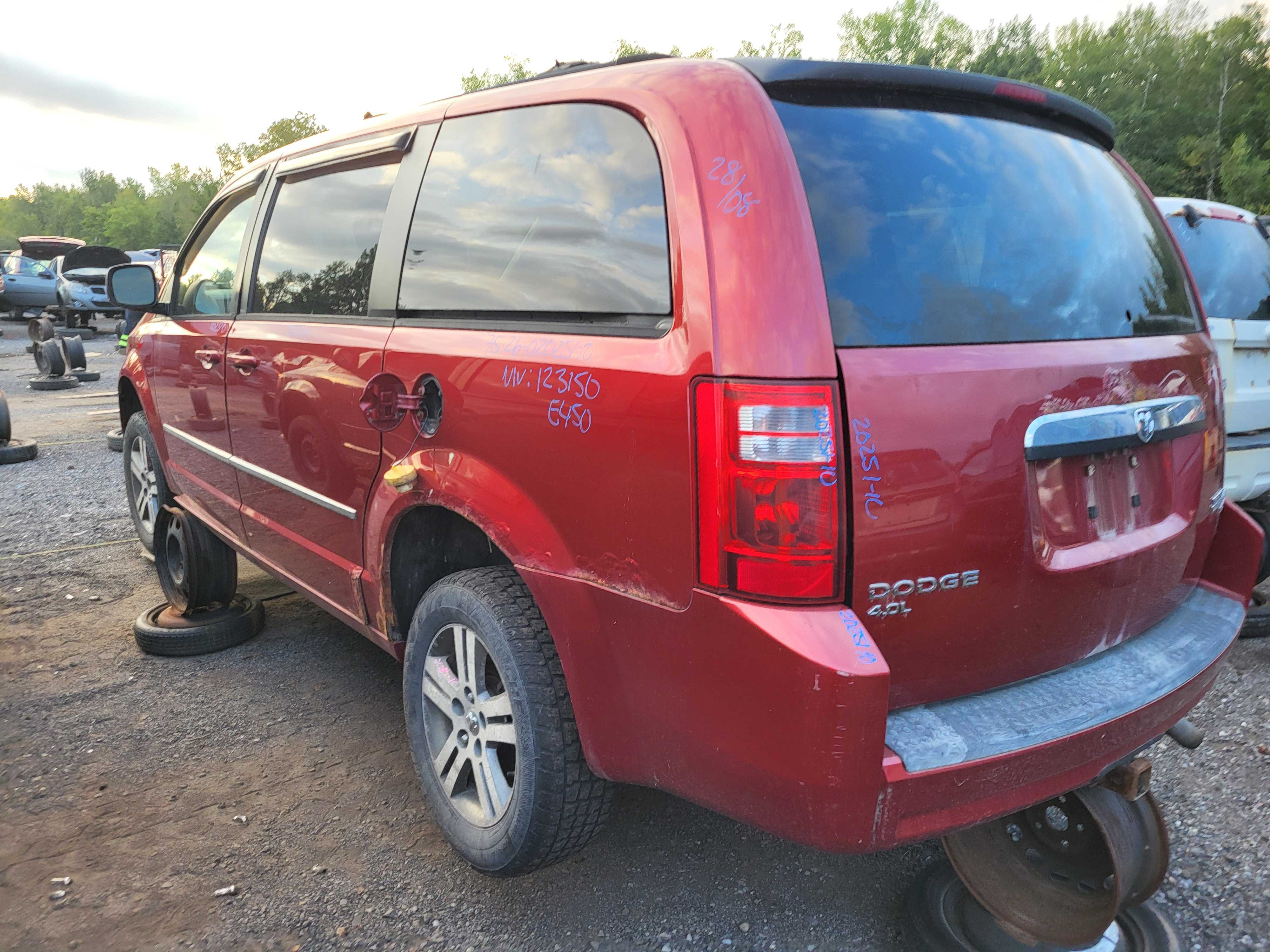 DODGE GRAND CARAVAN 2010
