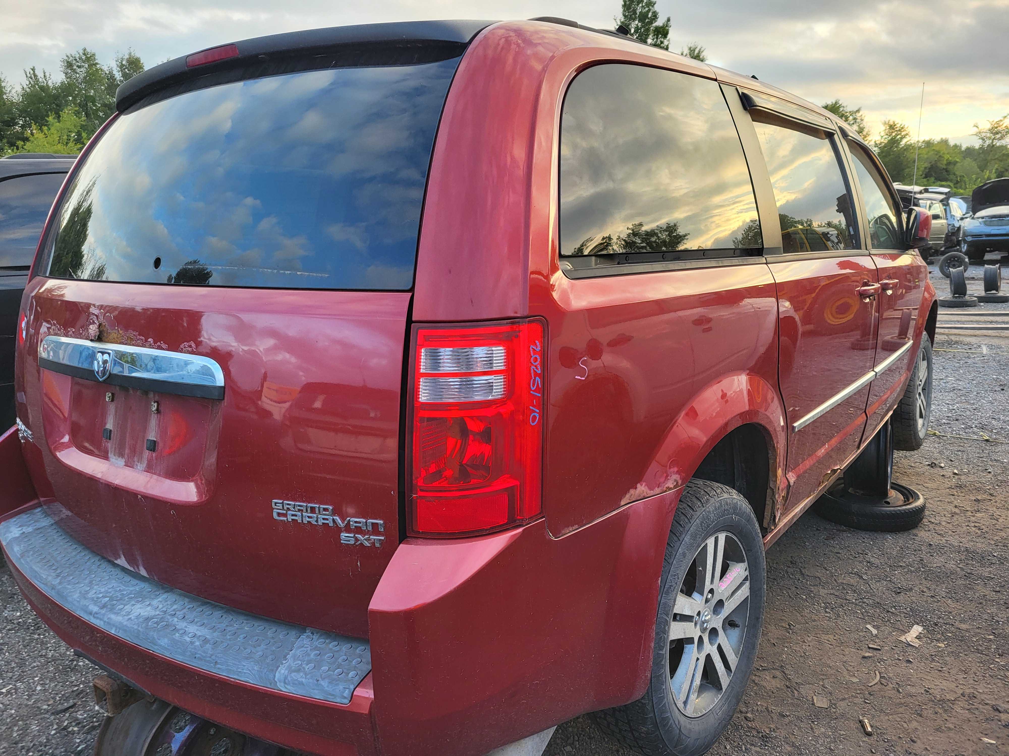 DODGE GRAND CARAVAN 2010