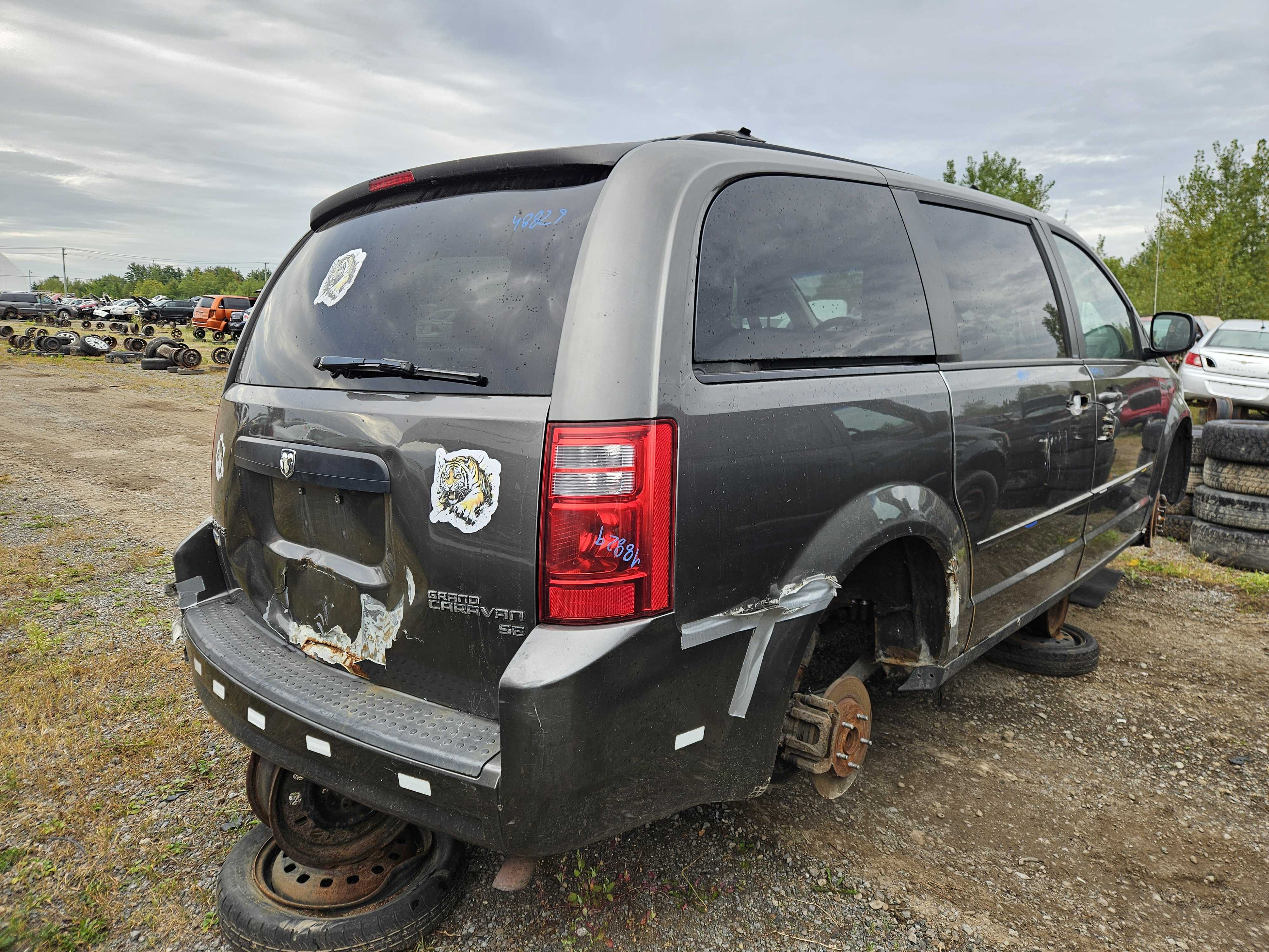 DODGE GRAND CARAVAN 2010