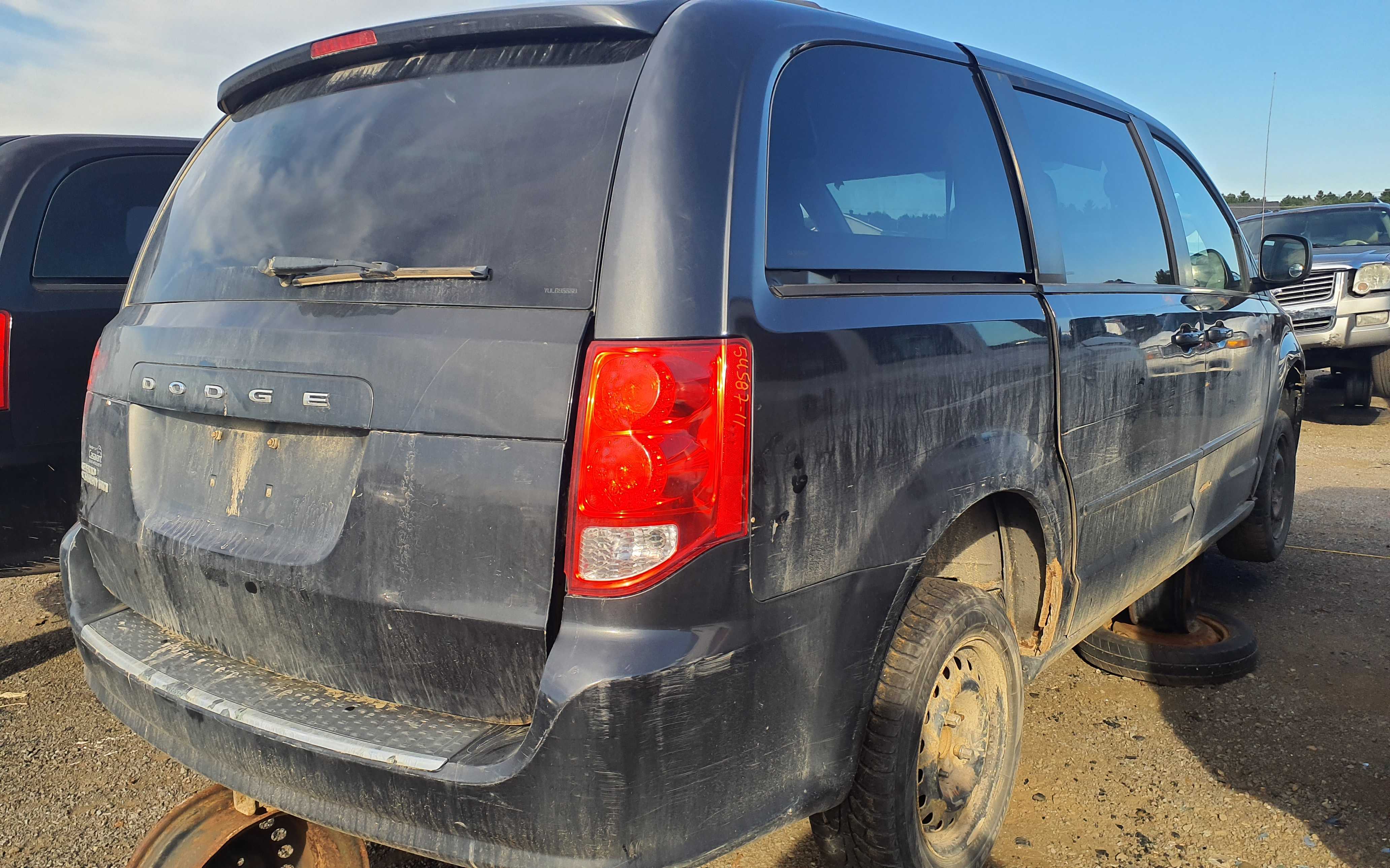 DODGE GRAND CARAVAN 2011