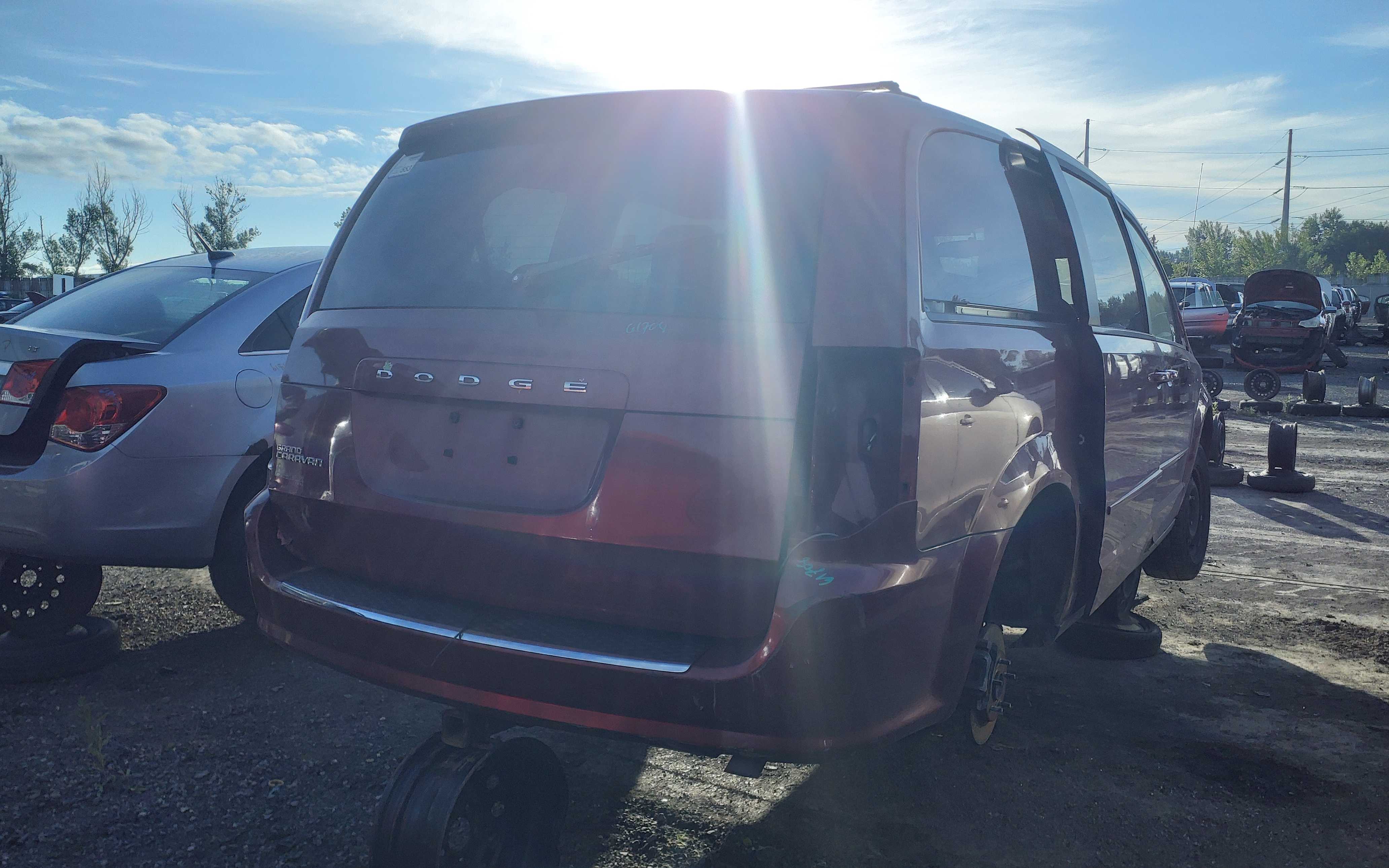 DODGE GRAND CARAVAN 2011