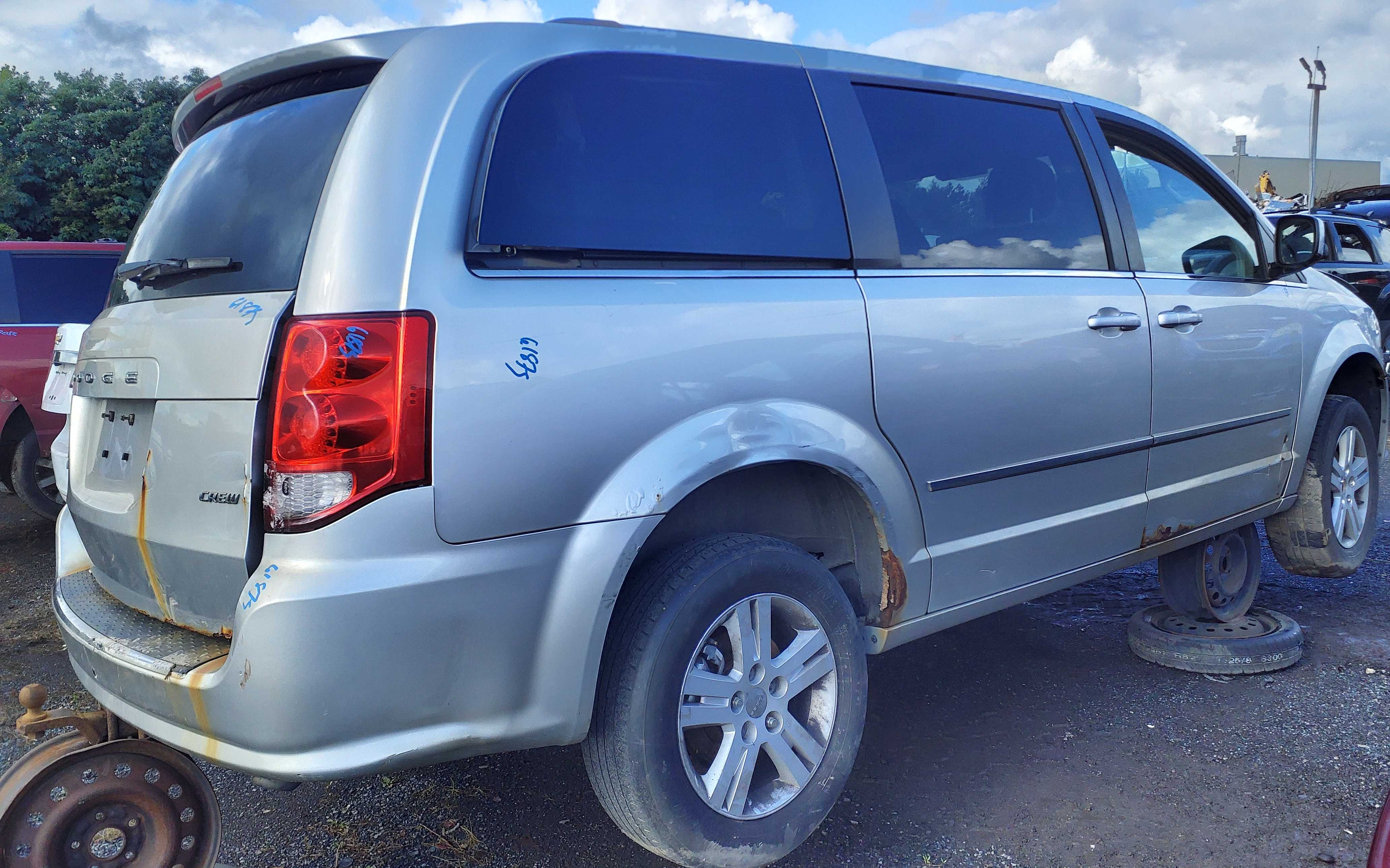 DODGE GRAND CARAVAN 2011