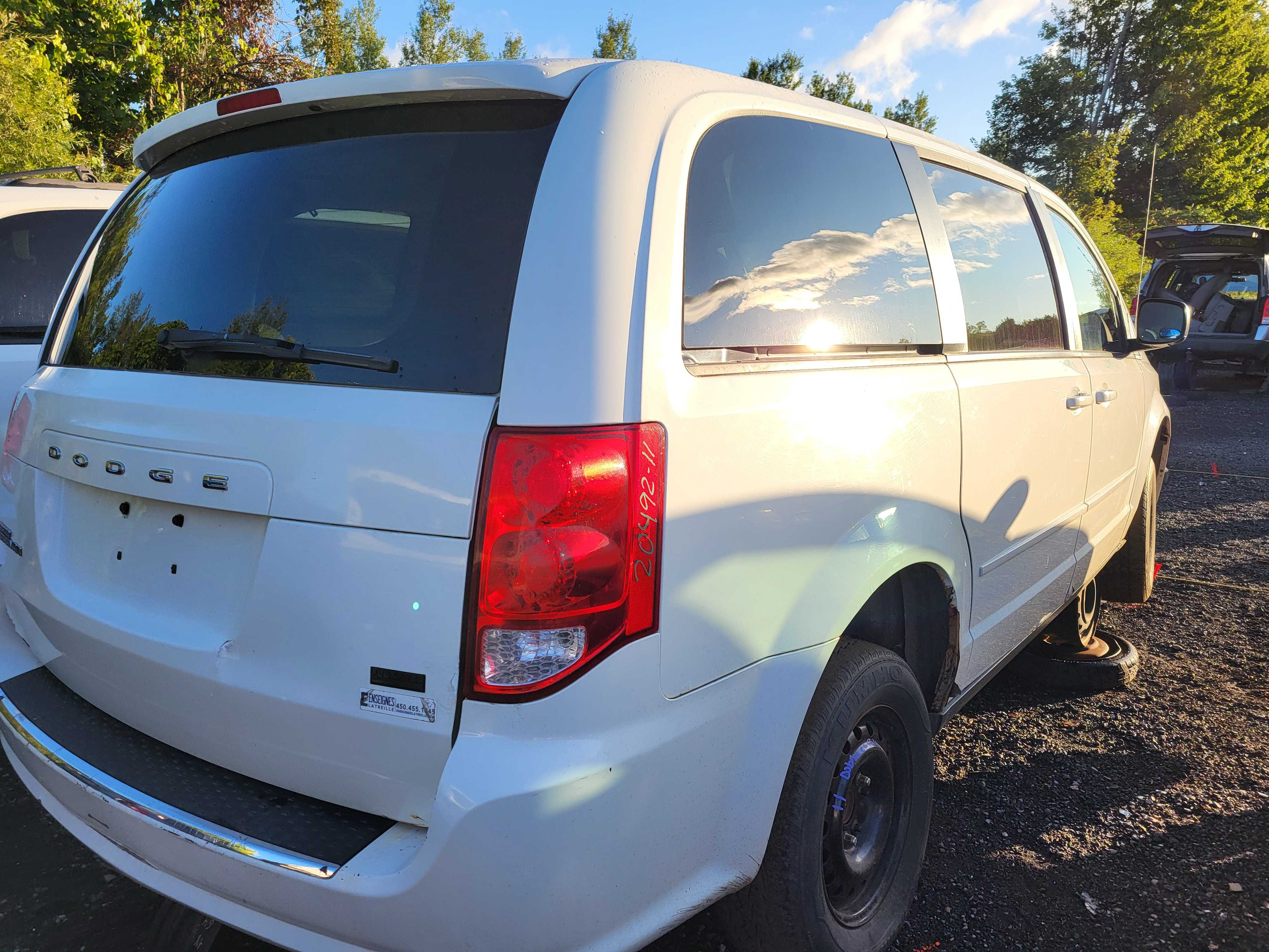 DODGE GRAND CARAVAN 2011